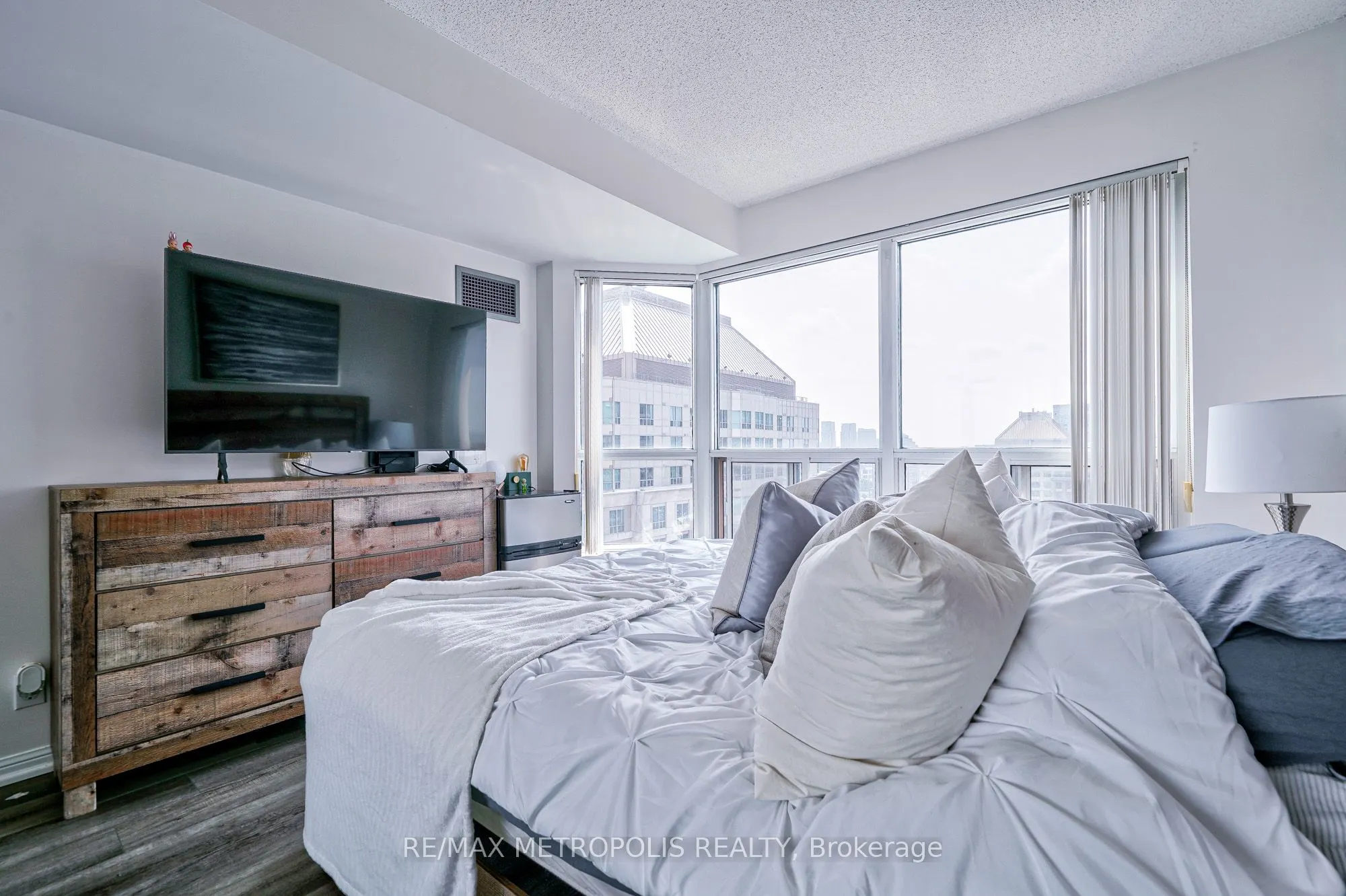 11 Lee Centre Drive, #PH109