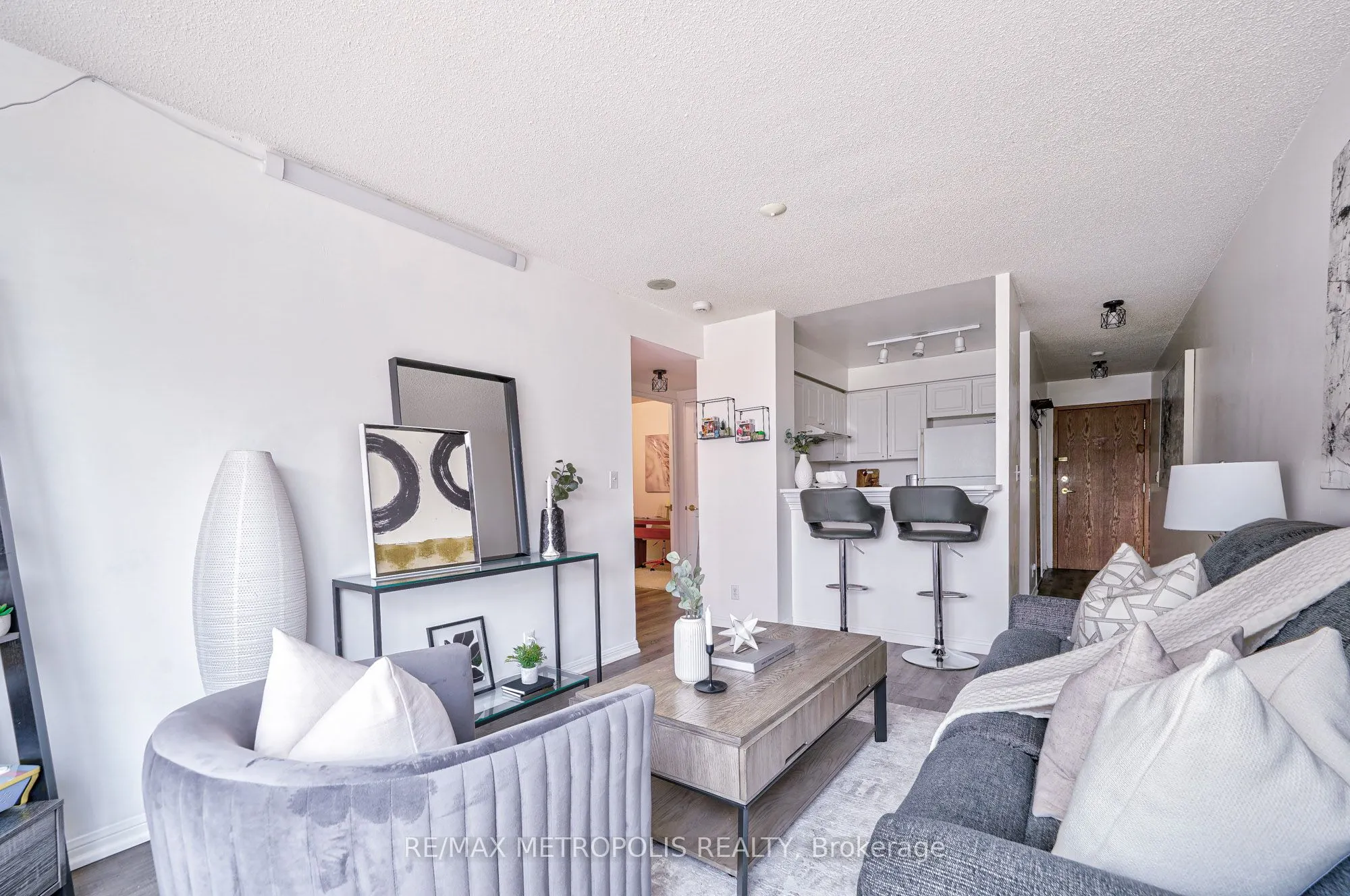 11 Lee Centre Drive, #PH109