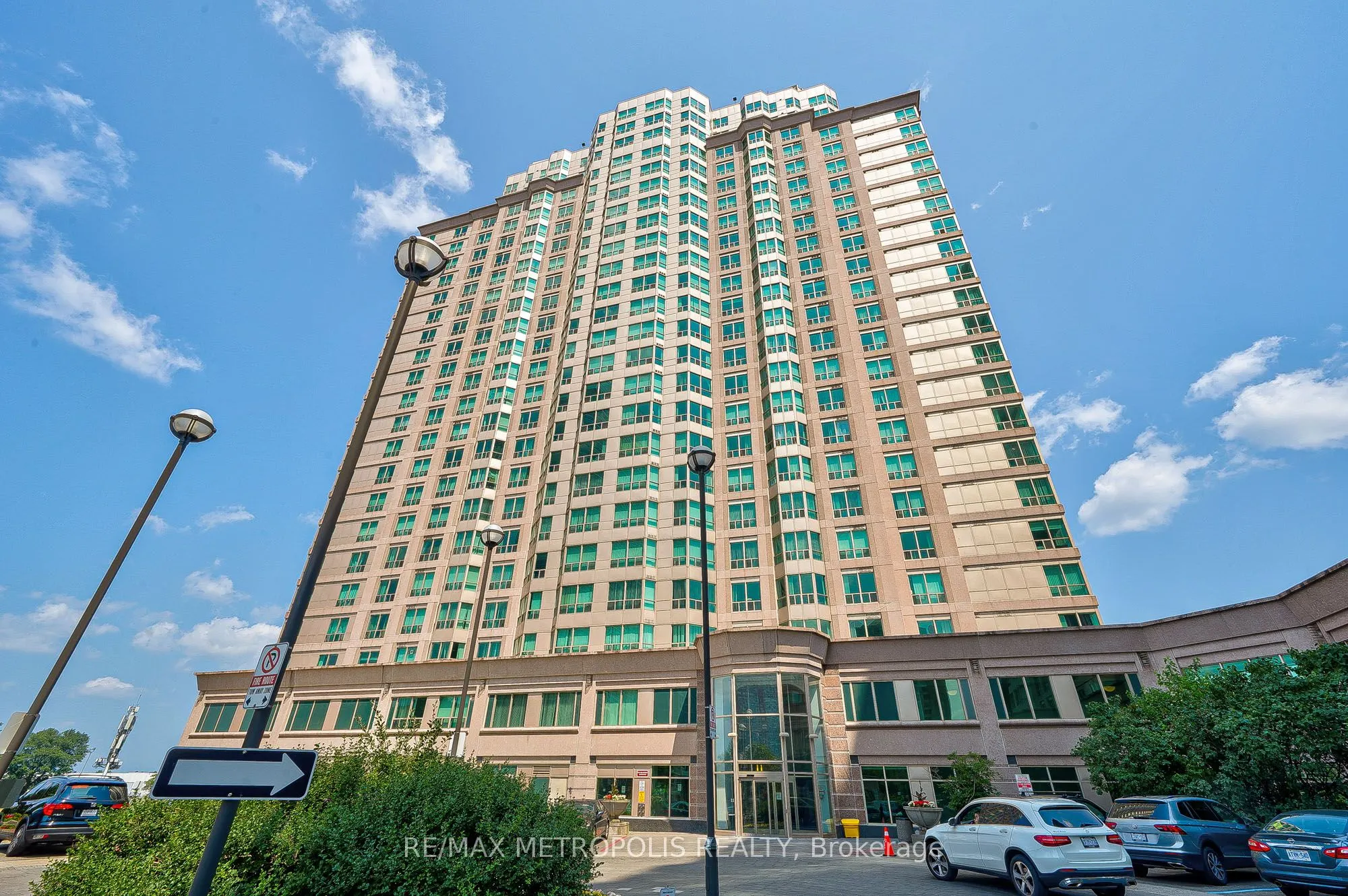 11 Lee Centre Drive, #PH109