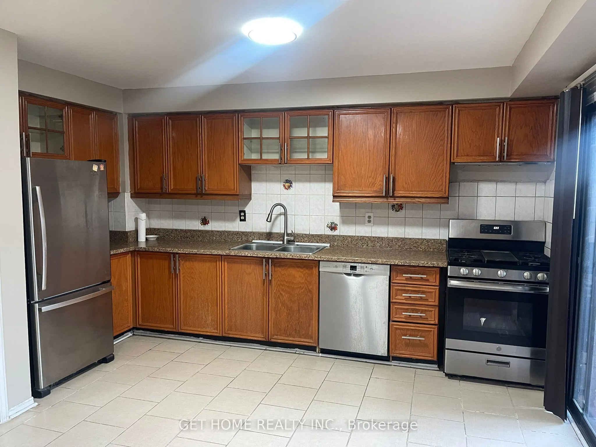 1528 Beechlawn Drive