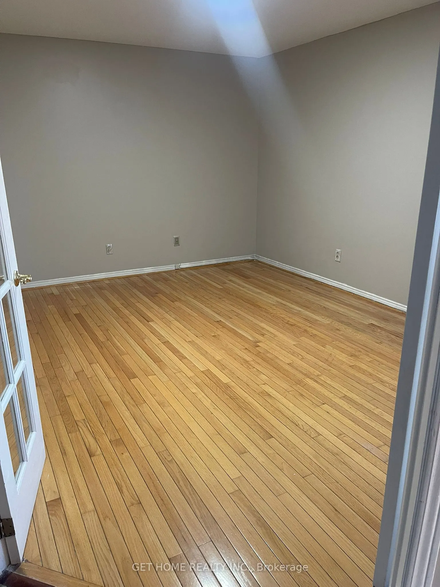 1528 Beechlawn Drive