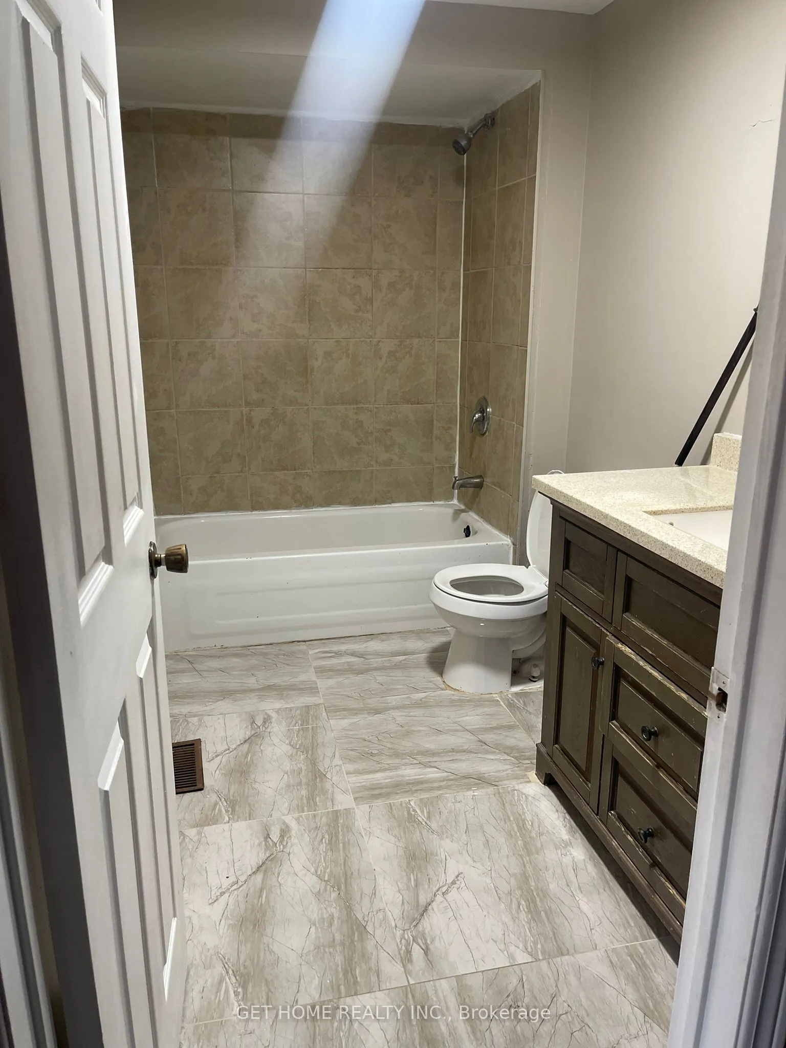 1528 Beechlawn Drive