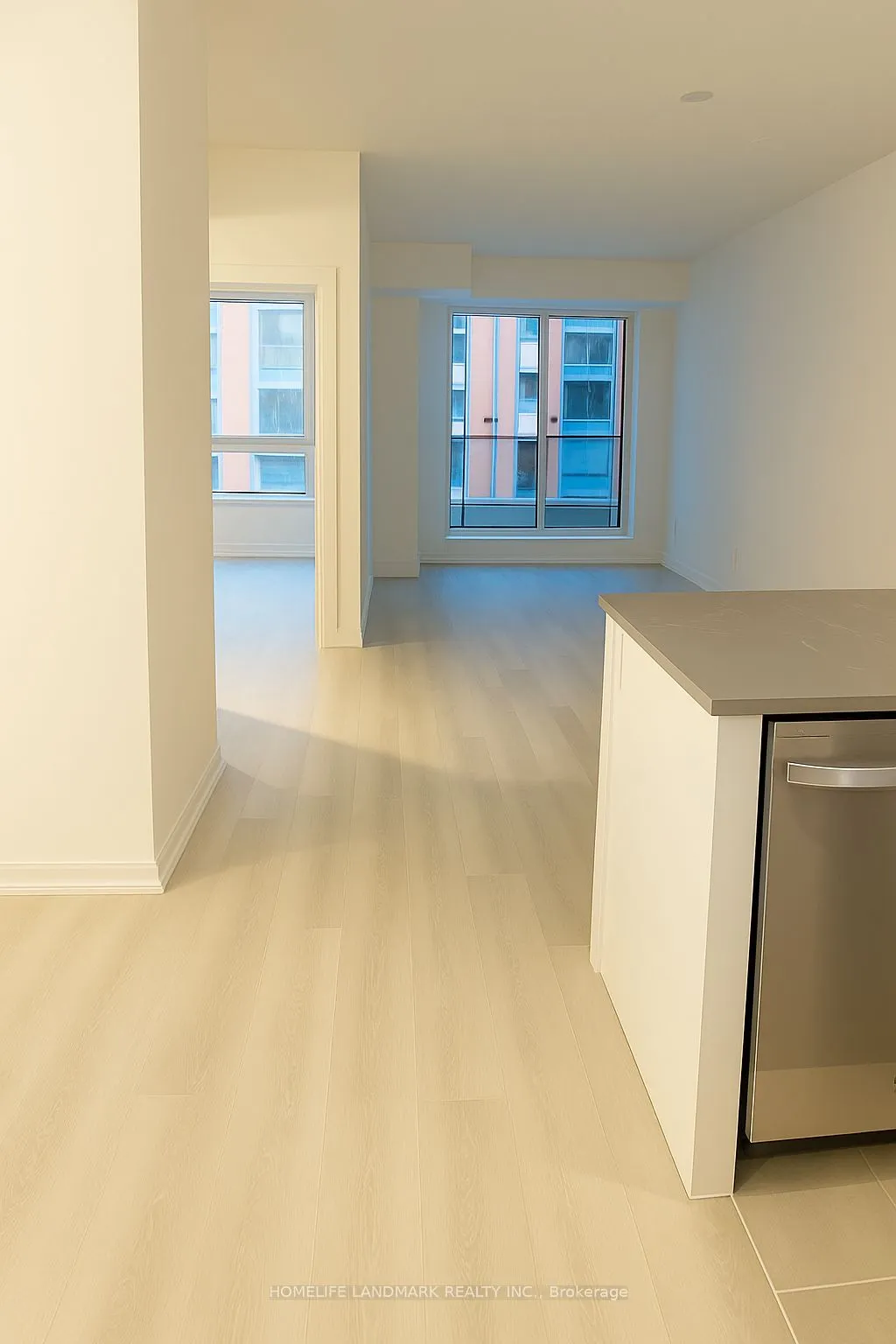 3260 Sheppard Avenue E, #305