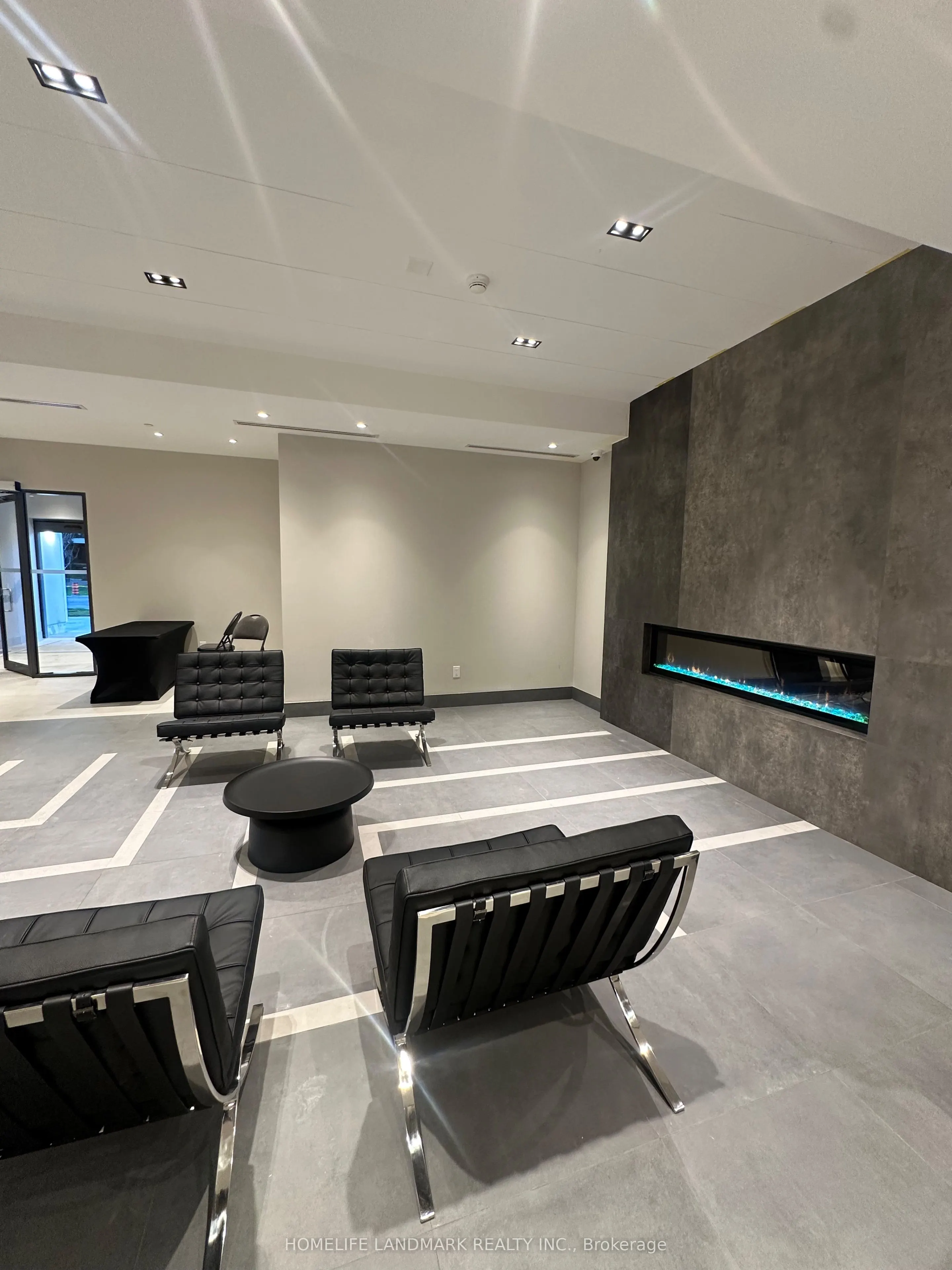 3260 Sheppard Avenue E, #305