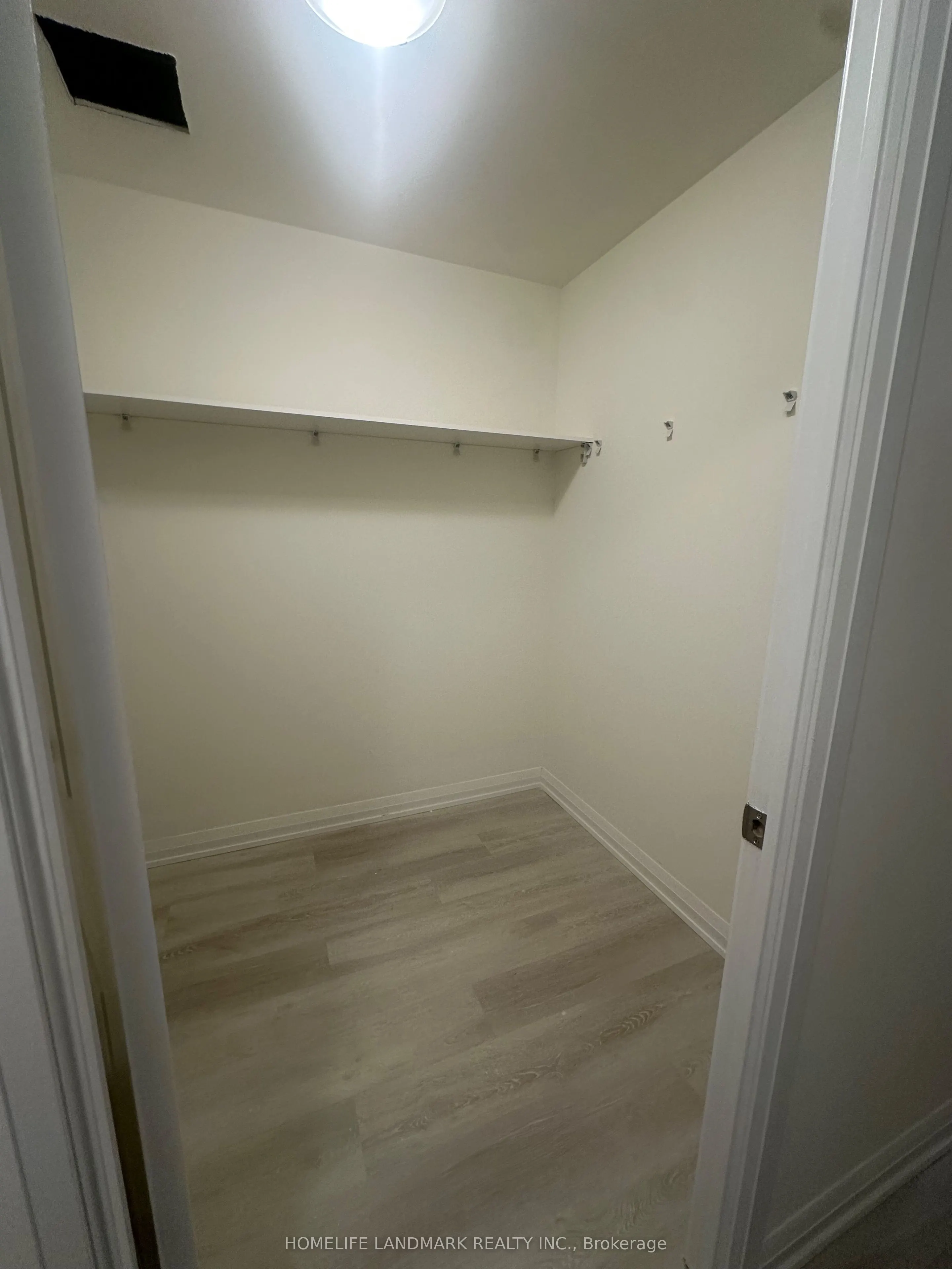 3260 Sheppard Avenue E, #305