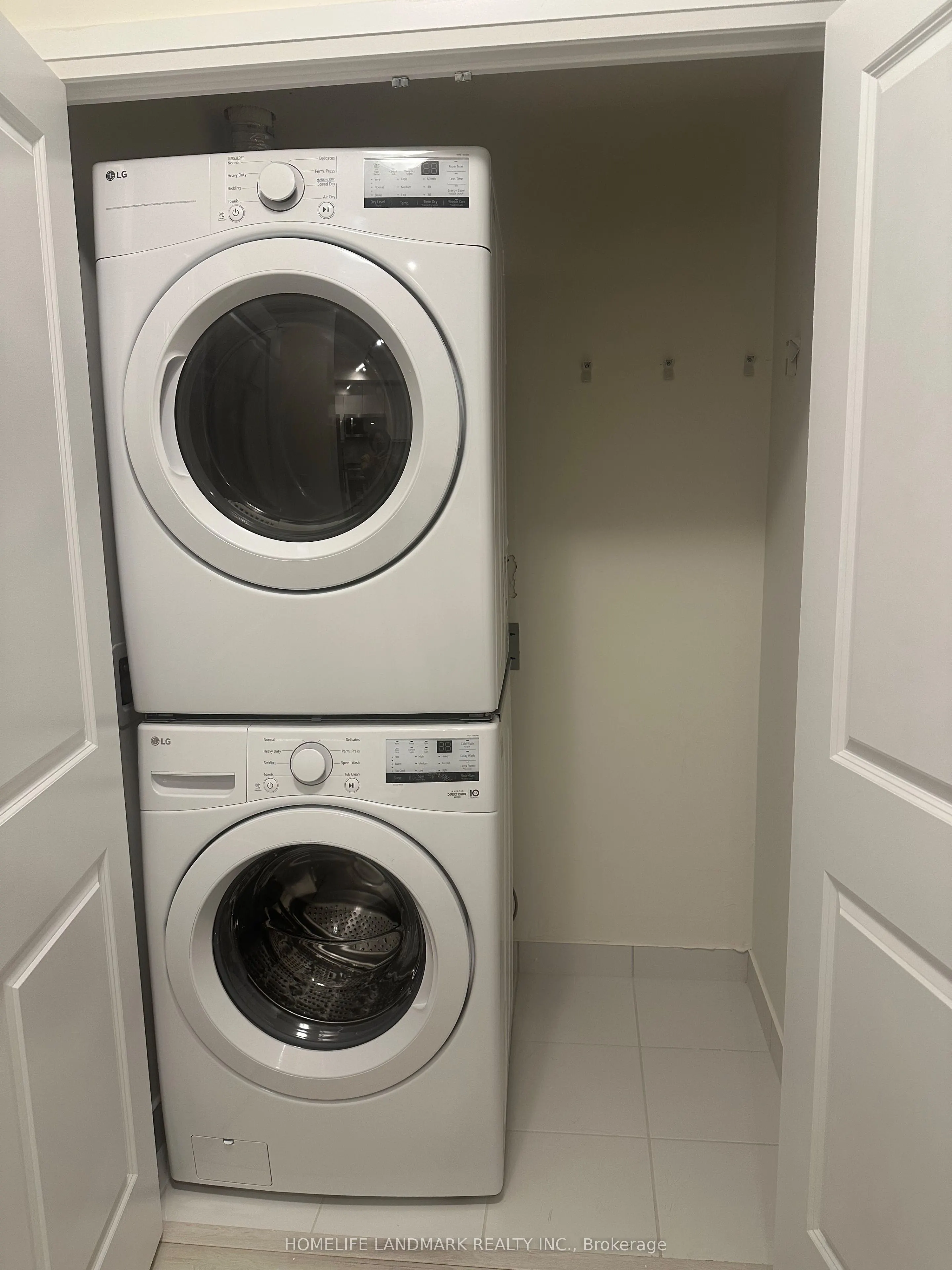 3260 Sheppard Avenue E, #305