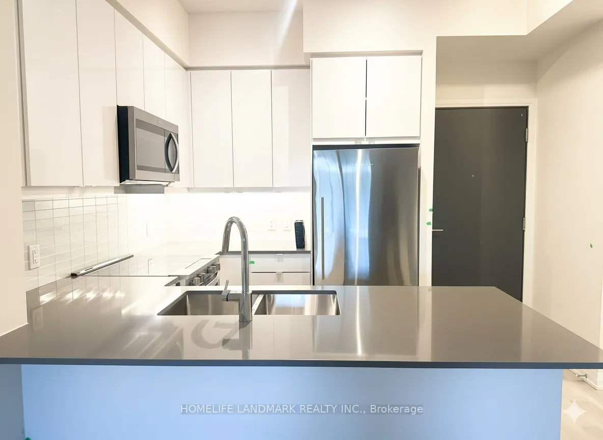 3260 Sheppard Avenue E, #305