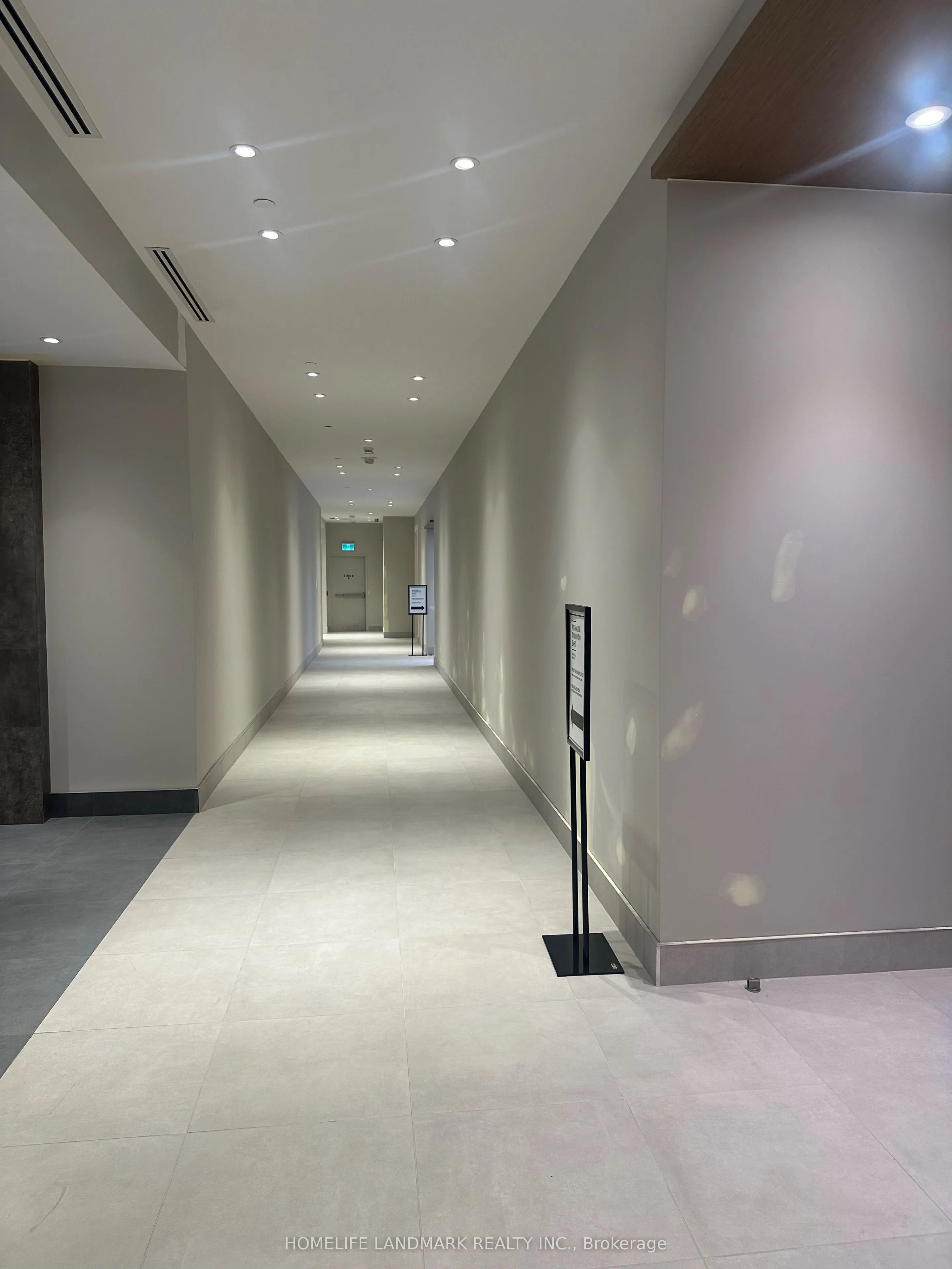 3260 Sheppard Avenue E, #305