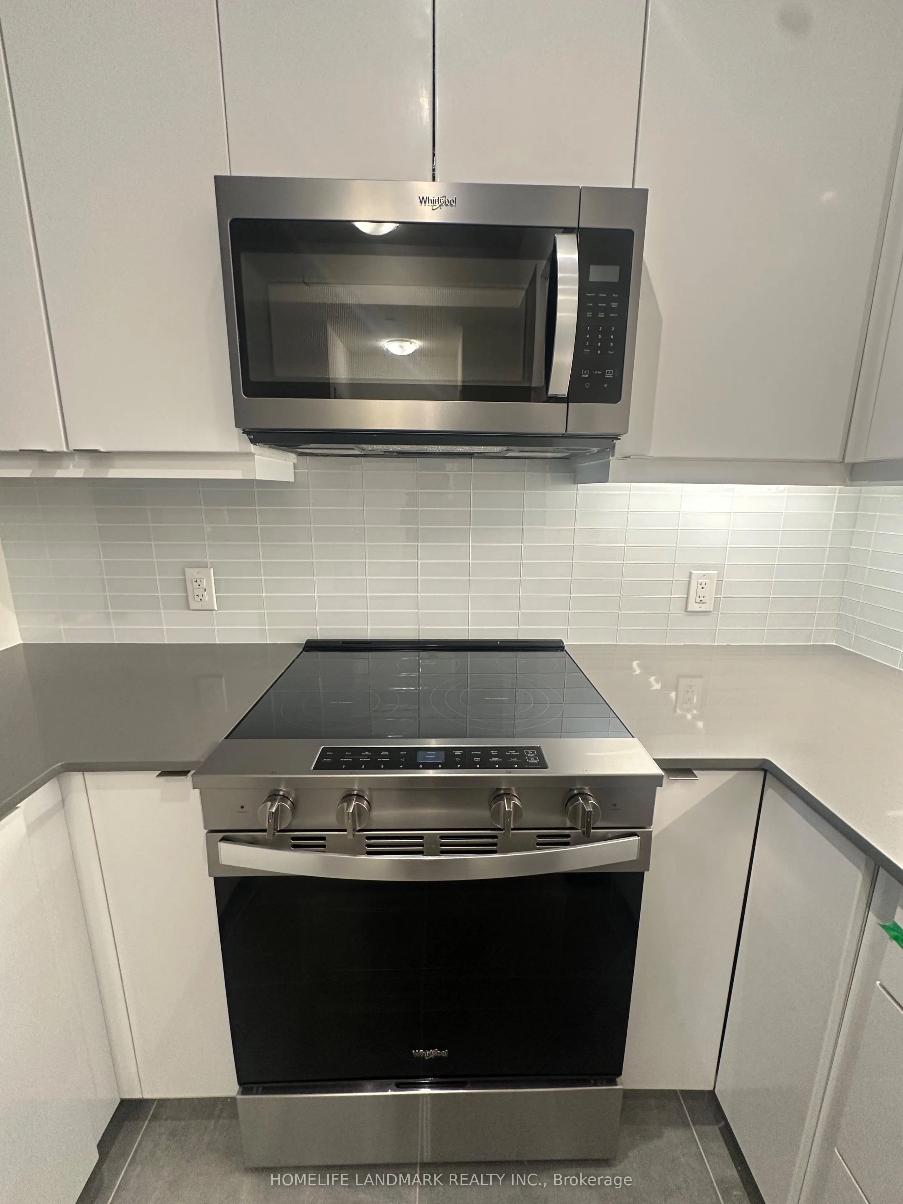 3260 Sheppard Avenue E, #305