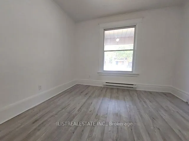 2143 Gerrard Street E, #Main Fl