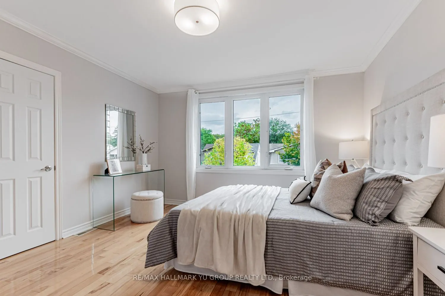 402 Milverton Boulevard