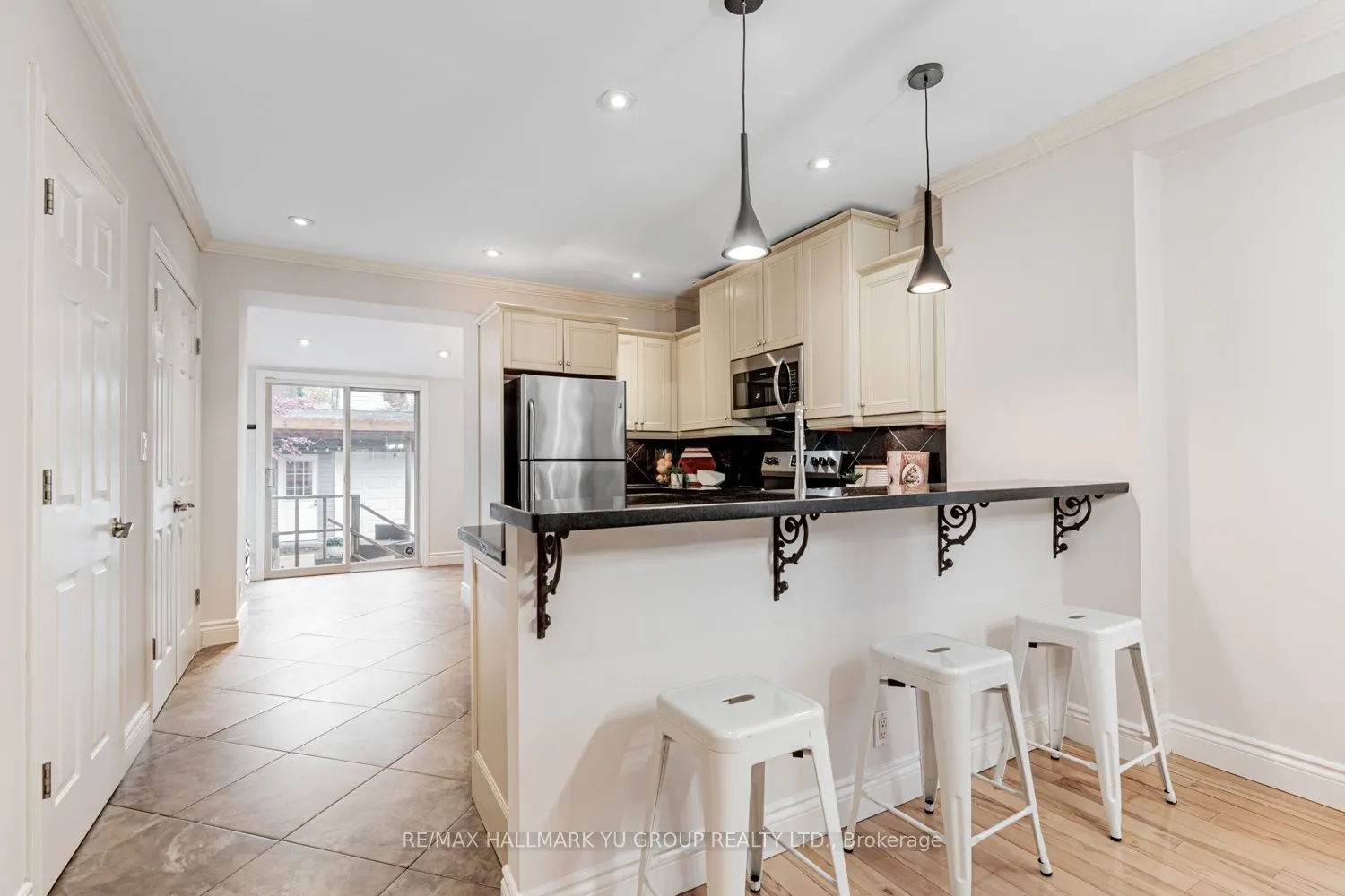 402 Milverton Boulevard