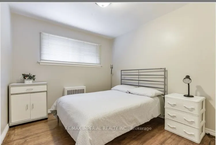 30 Ivordale Crescent, #Main