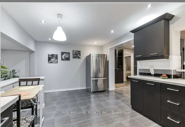 30 Ivordale Crescent, #Main