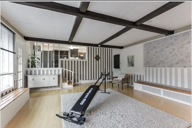 30 Ivordale Crescent, #Main