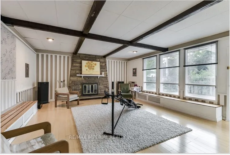 30 Ivordale Crescent, #Main