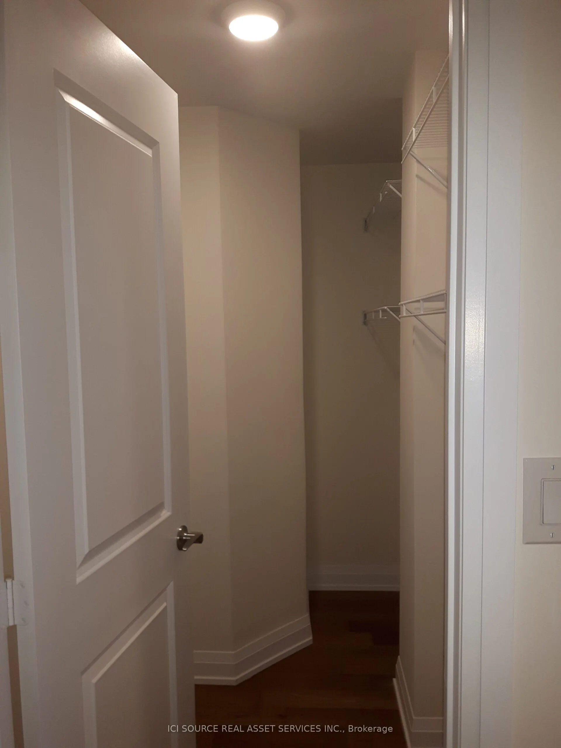 200 Woodbine Avenue, #208