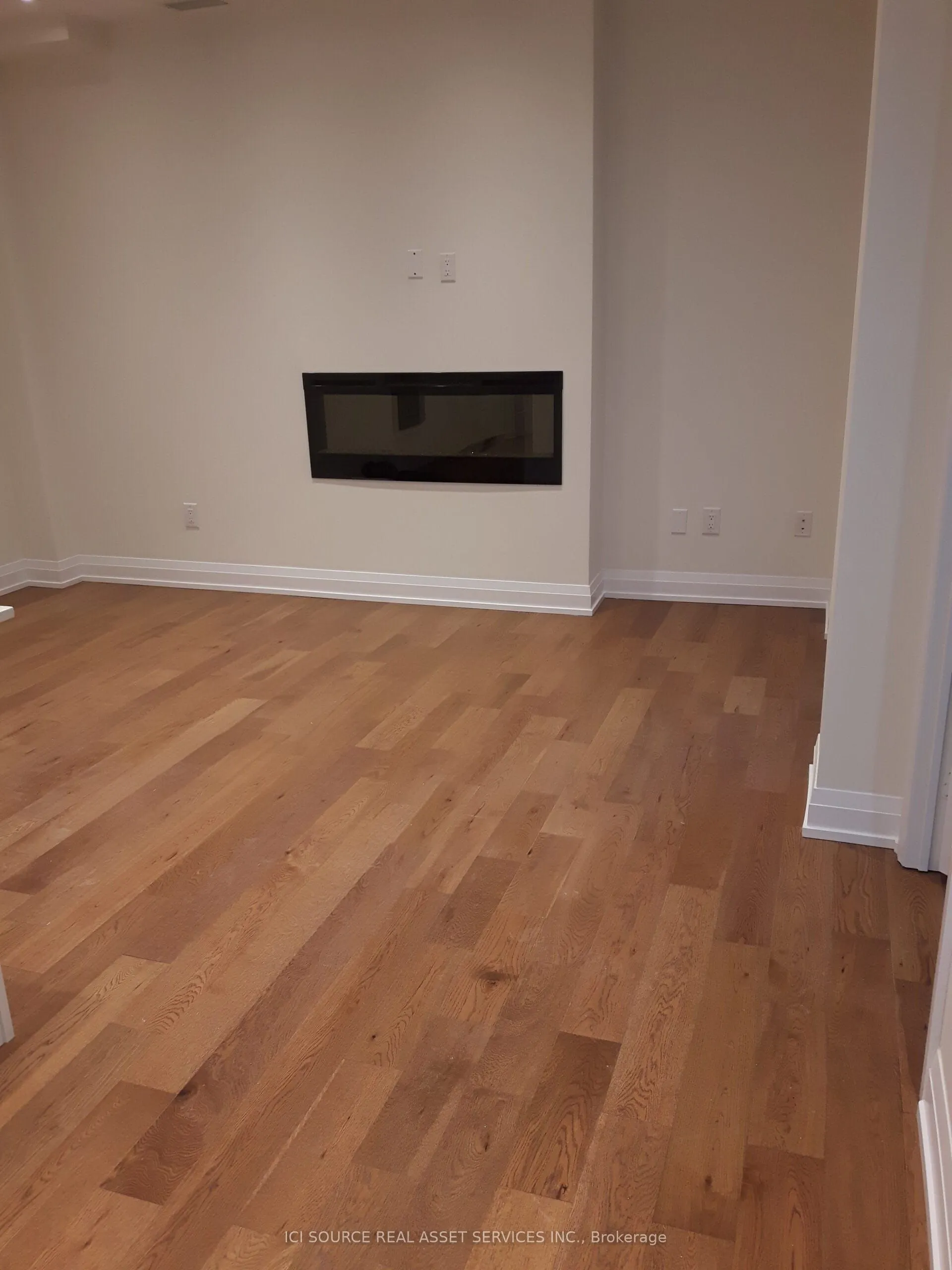 200 Woodbine Avenue, #208