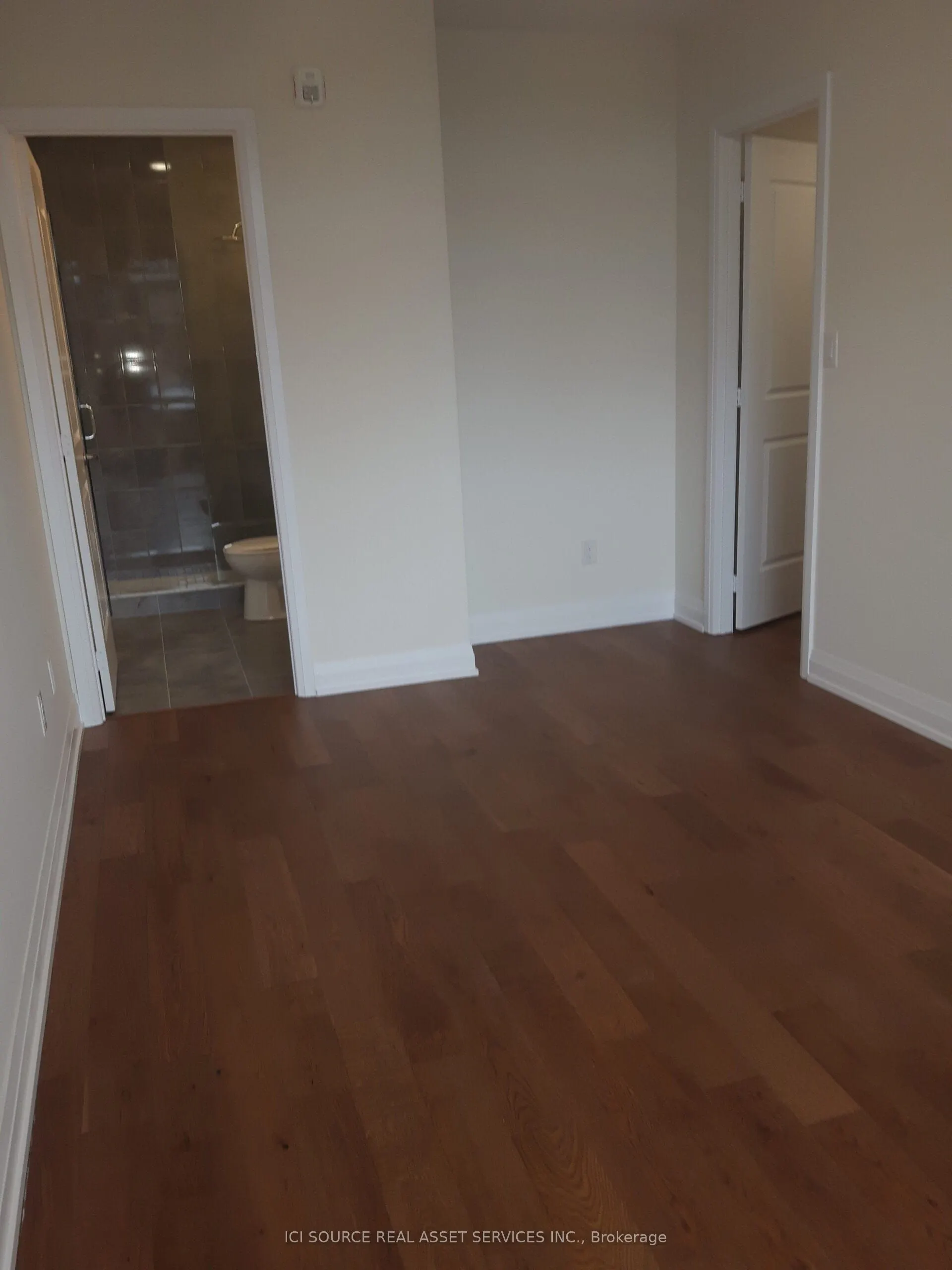 200 Woodbine Avenue, #208