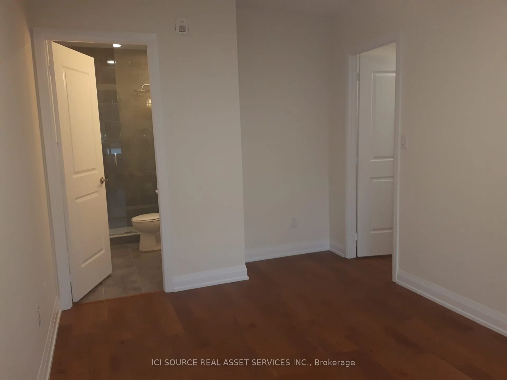 200 Woodbine Avenue, #208