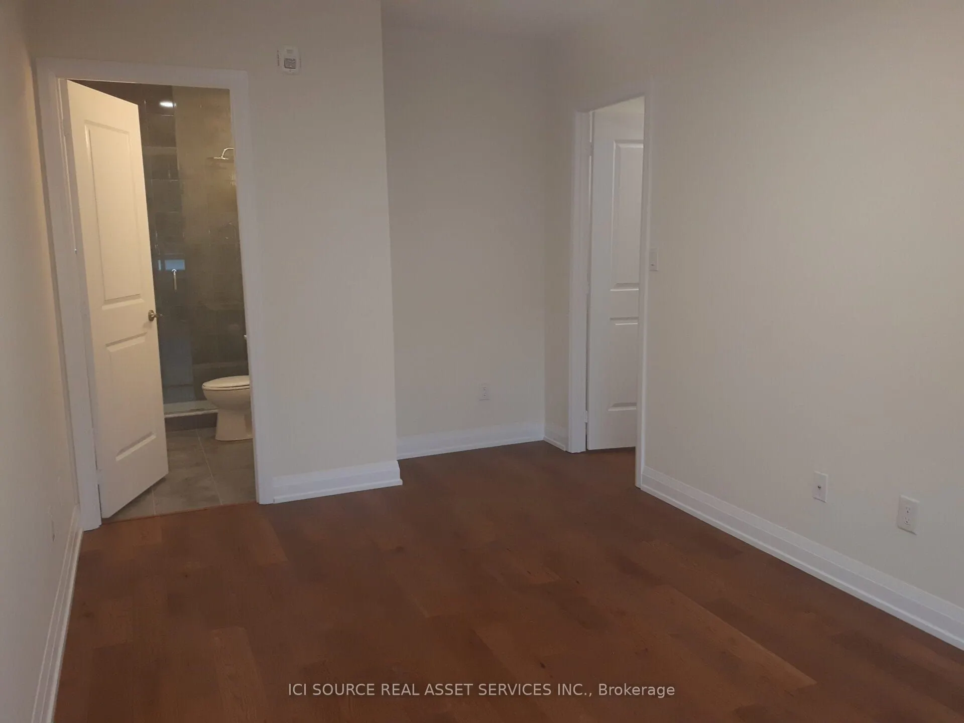 200 Woodbine Avenue, #208