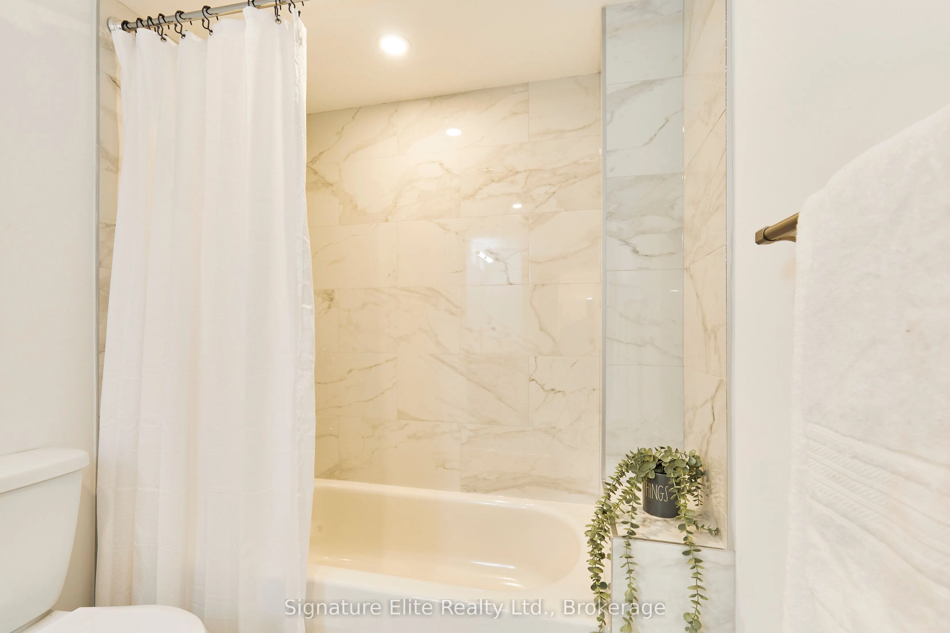 45 Connaught Avenue, #201