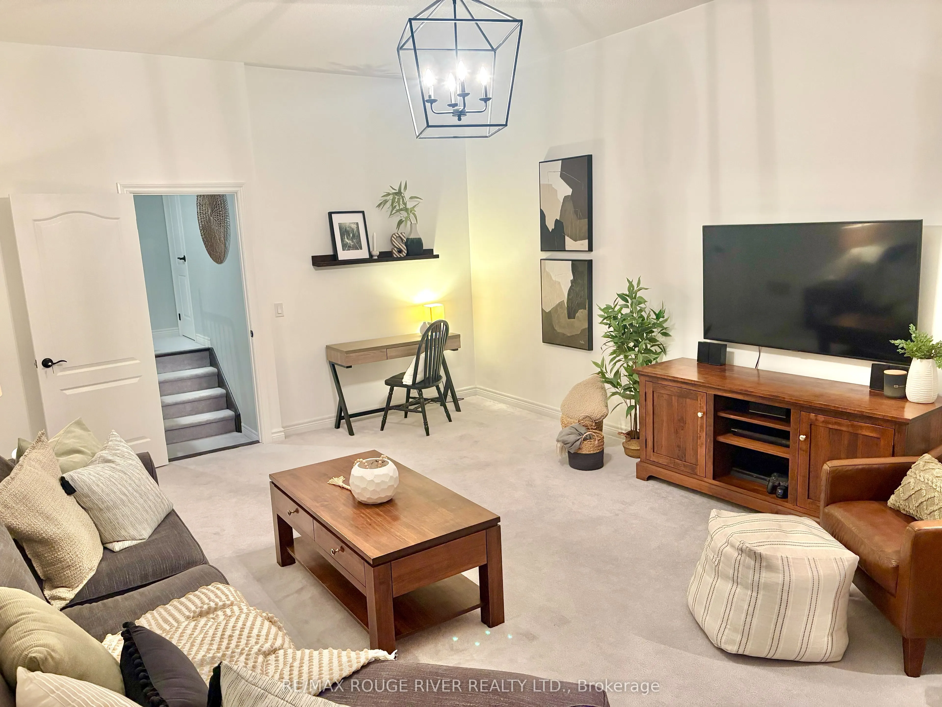 245 Blackwell Crescent