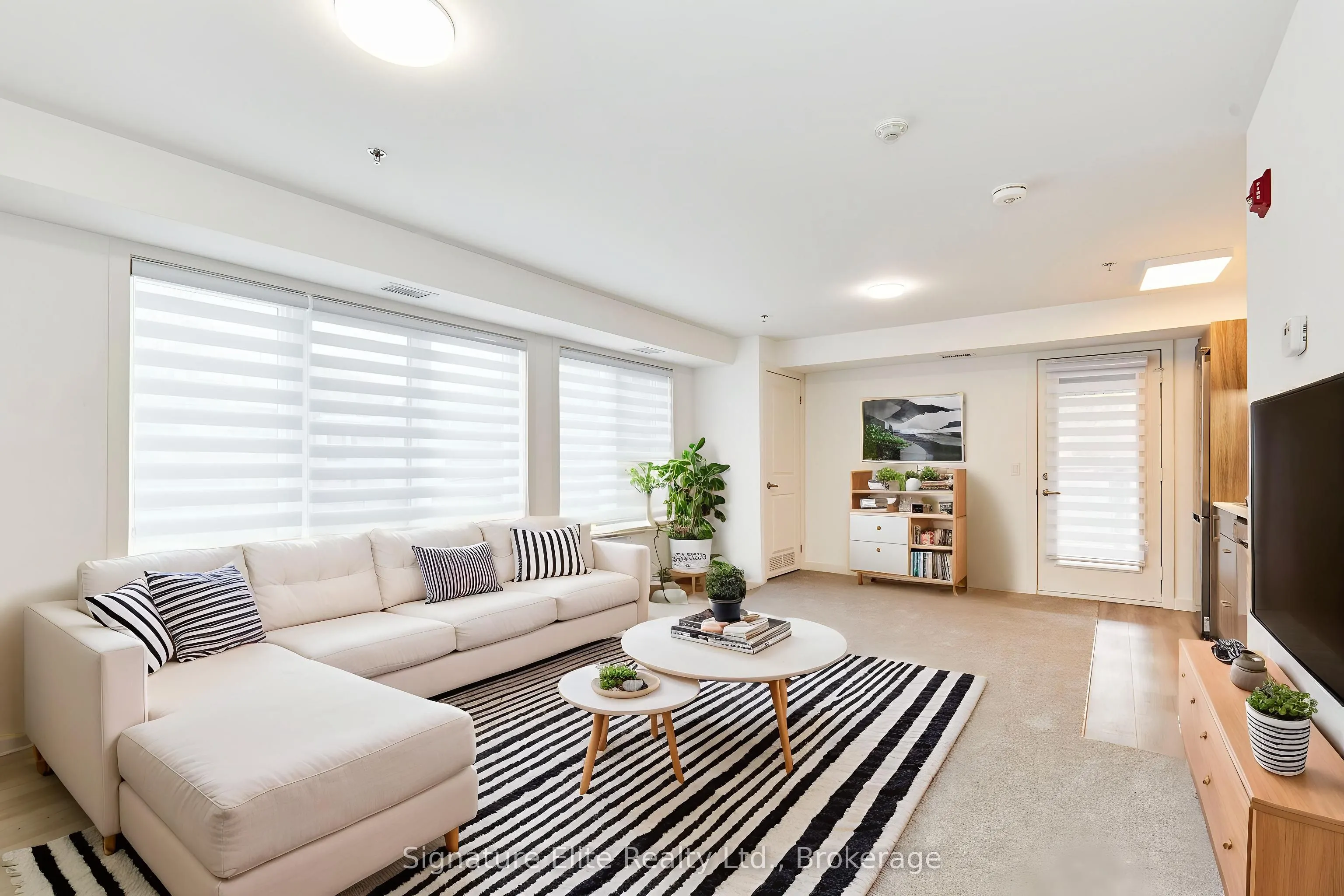 45 Connaught Avenue, #202