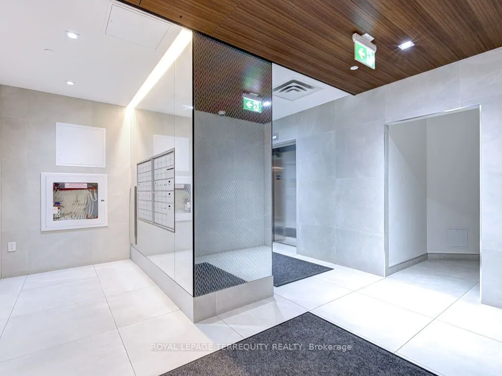 1888 Queen Street E, #201