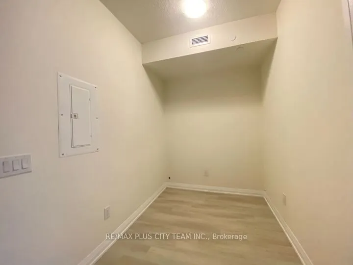 3260 Sheppard Avenue E, #705