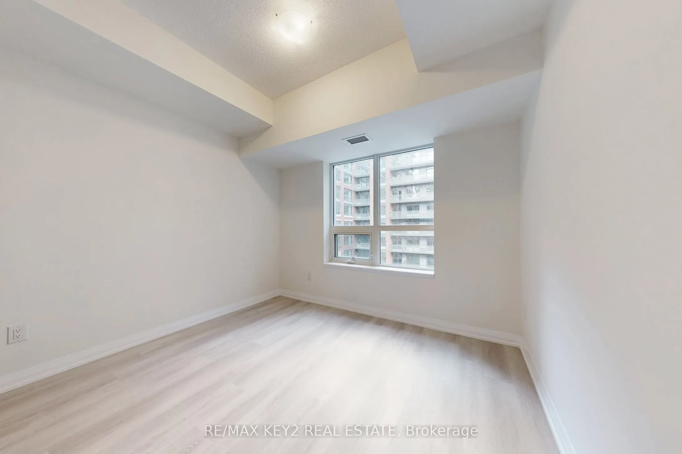 3270 Sheppard Avenue E, #427
