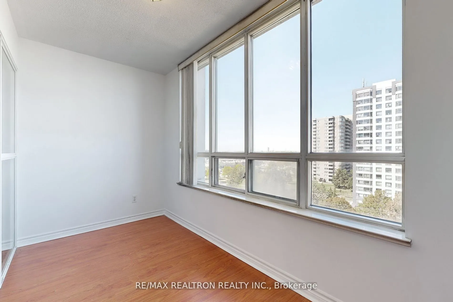 5039 Finch Avenue E, #1113