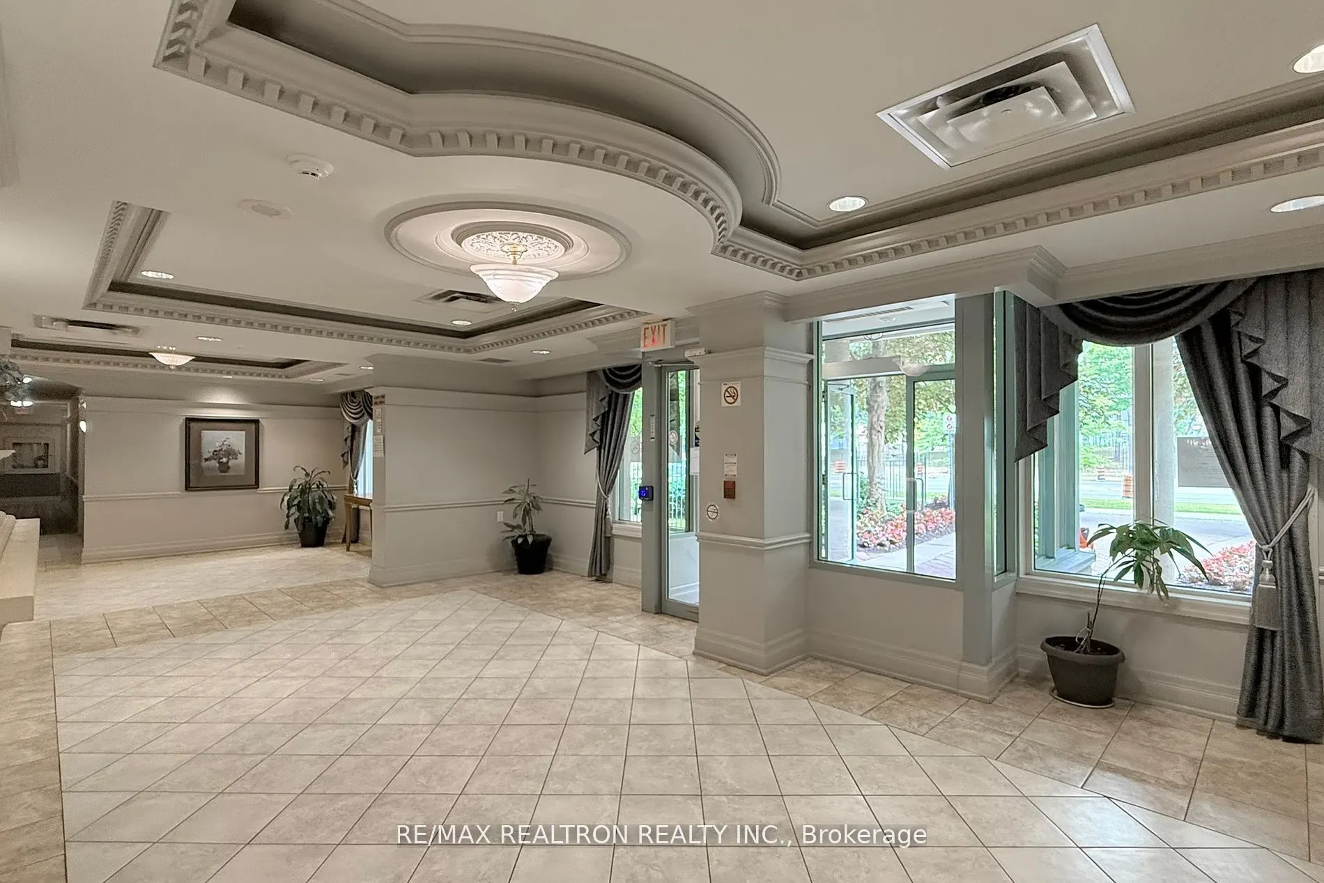 5039 Finch Avenue E, #1113