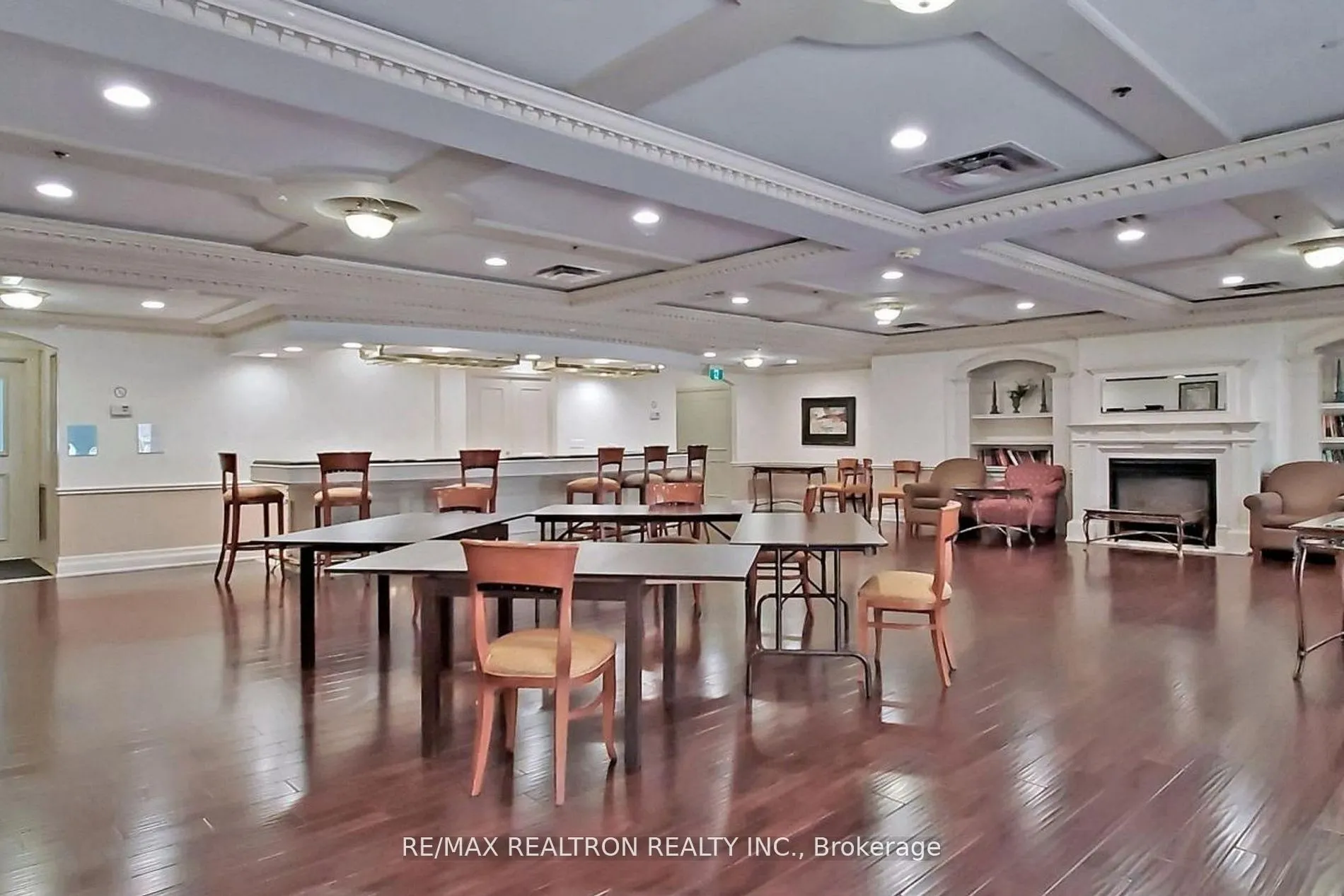 5039 Finch Avenue E, #1113