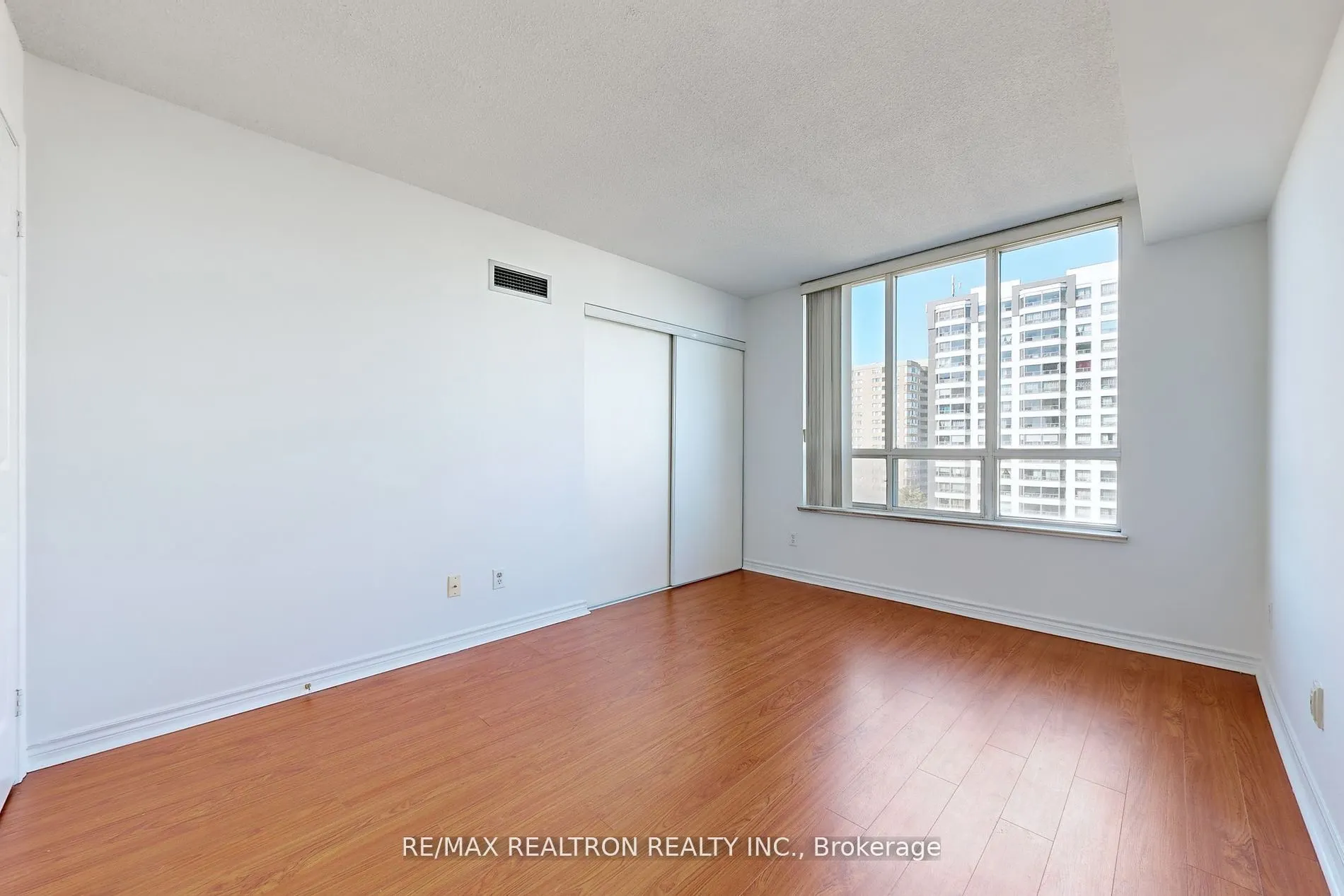 5039 Finch Avenue E, #1113