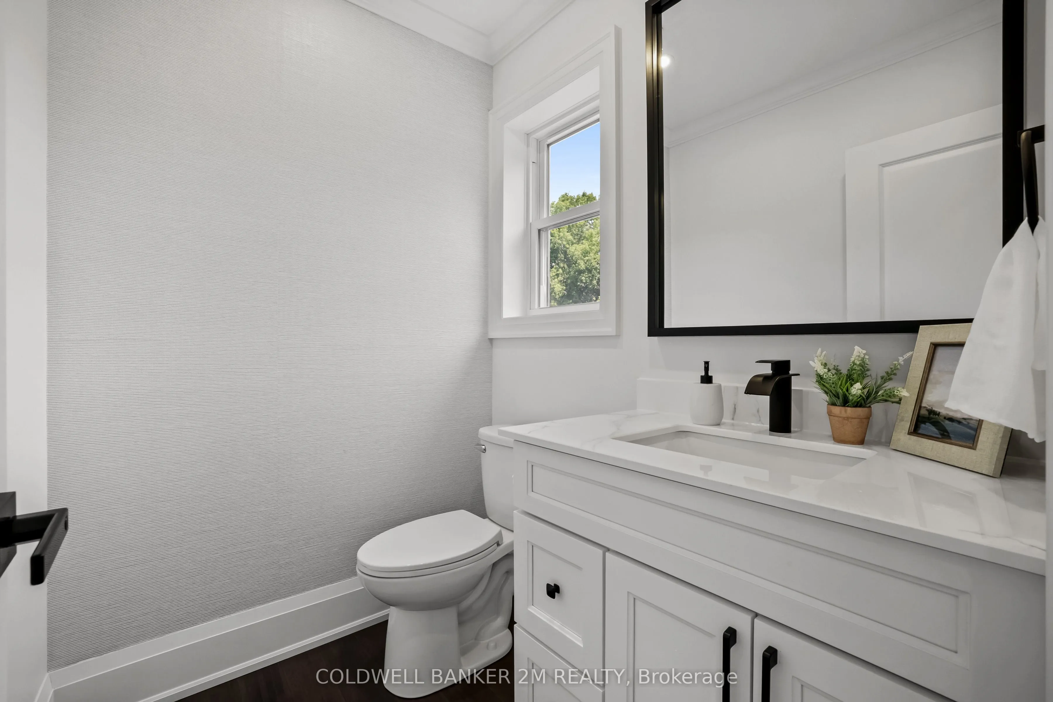 128 Buckingham Avenue