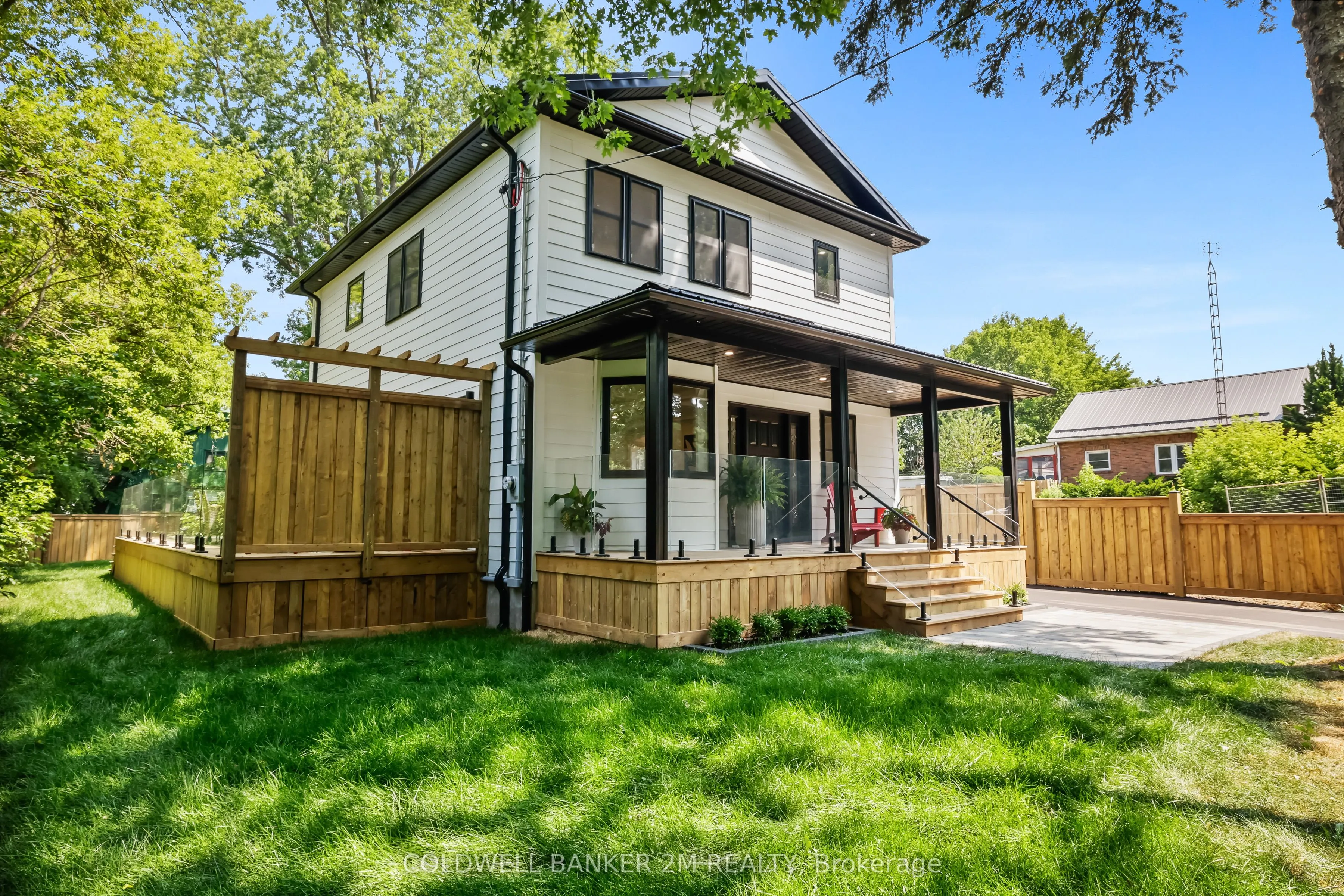 128 Buckingham Avenue