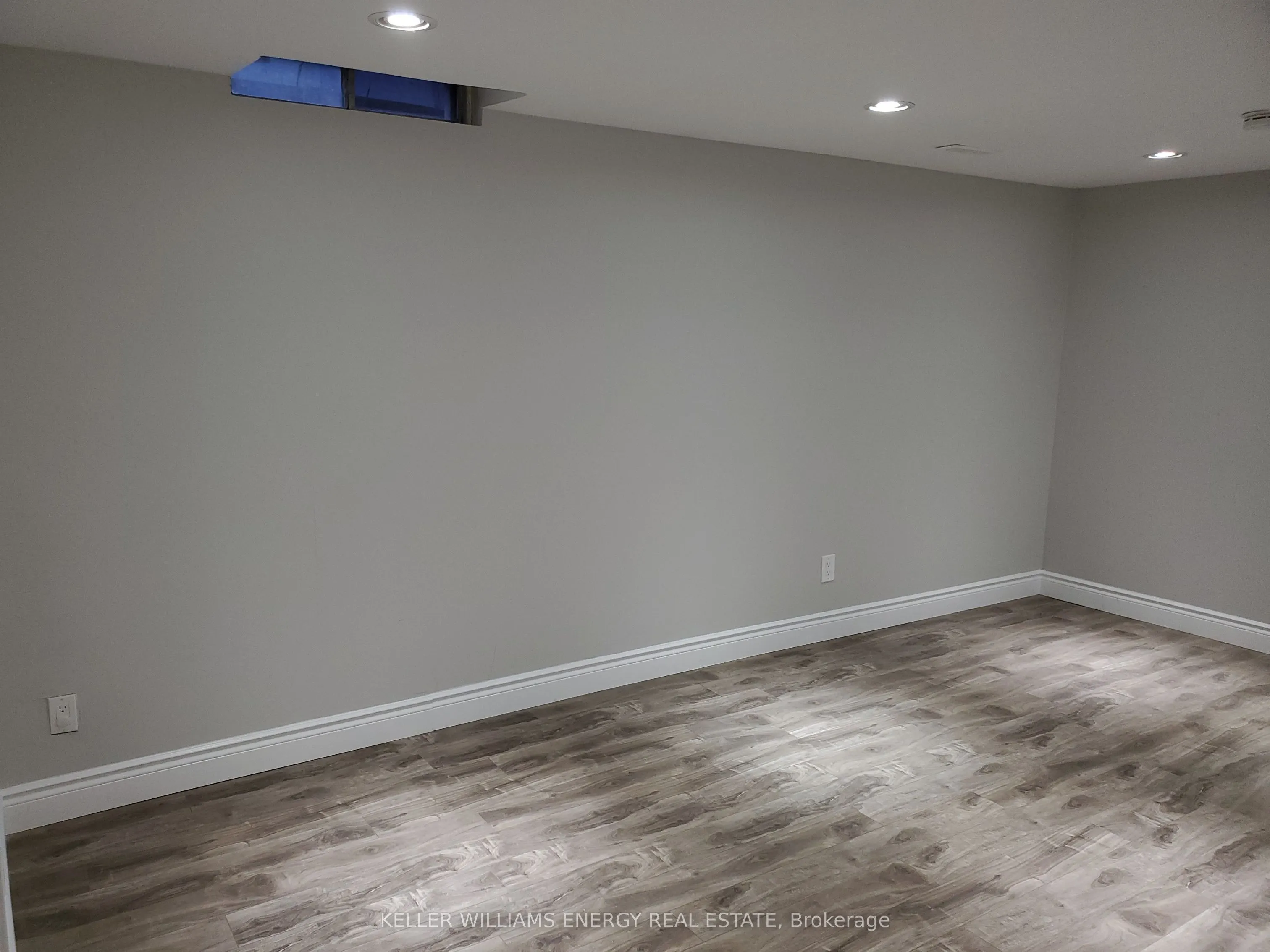 1137 Norman Crescent, #Lower