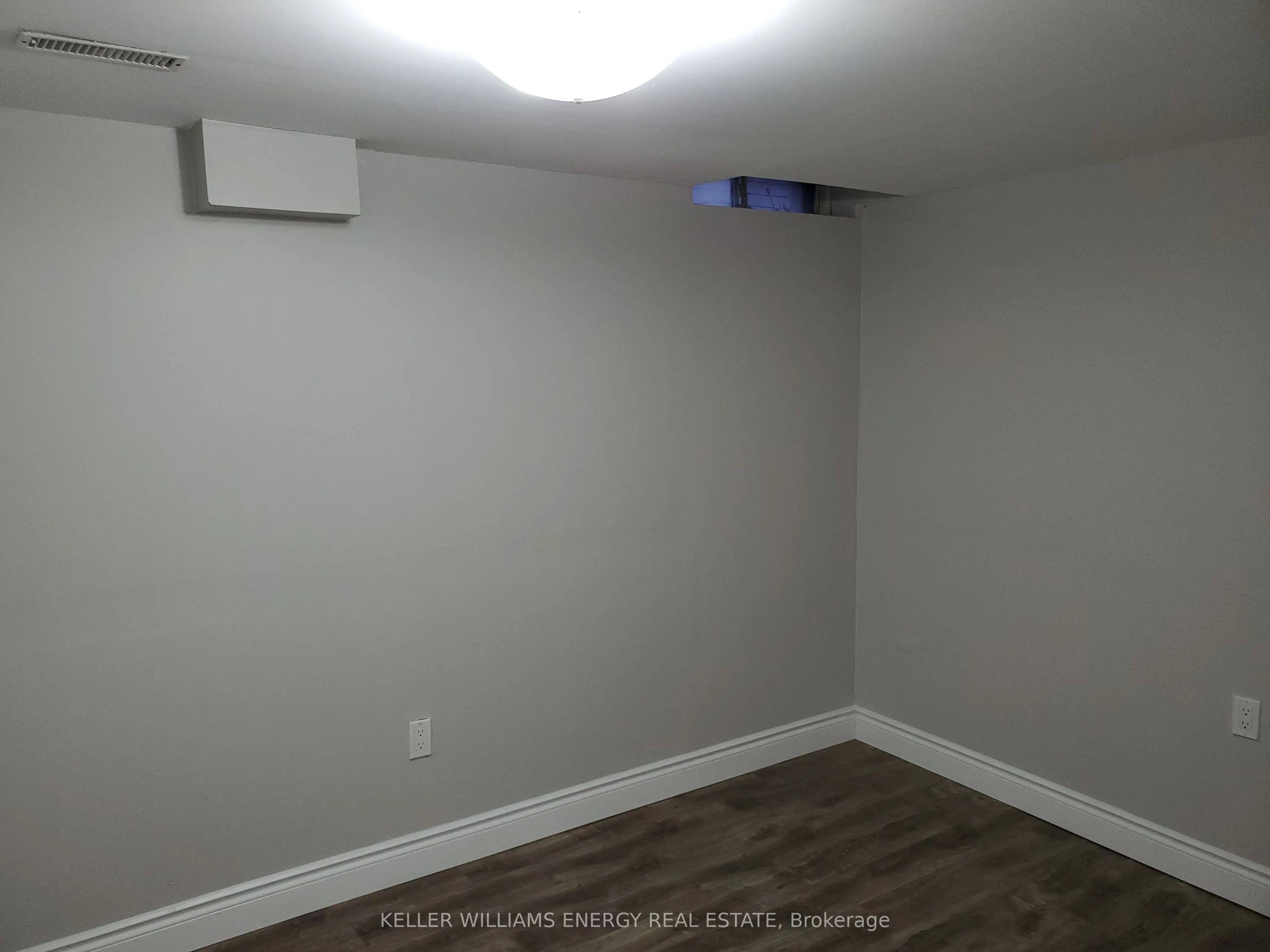 1137 Norman Crescent, #Lower