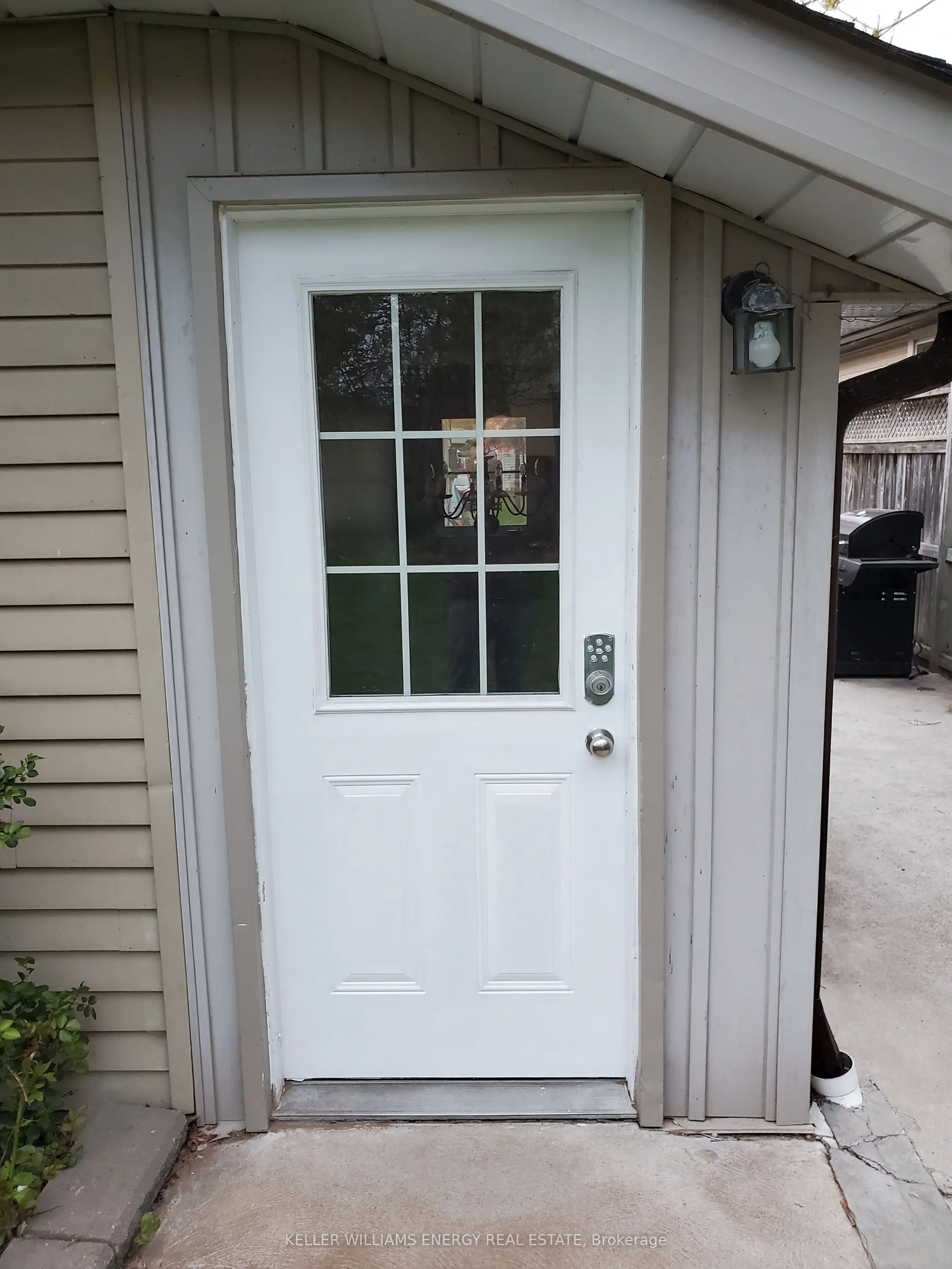 1137 Norman Crescent, #Lower