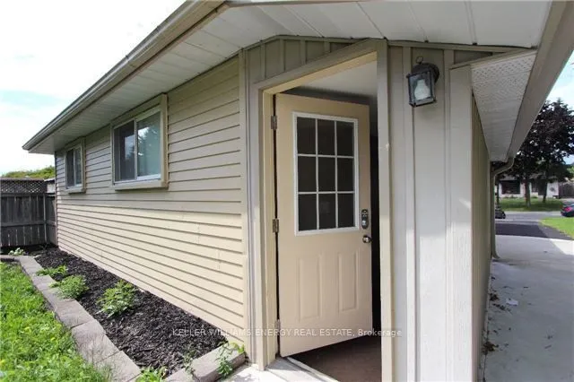 1137 Norman Crescent, #Lower