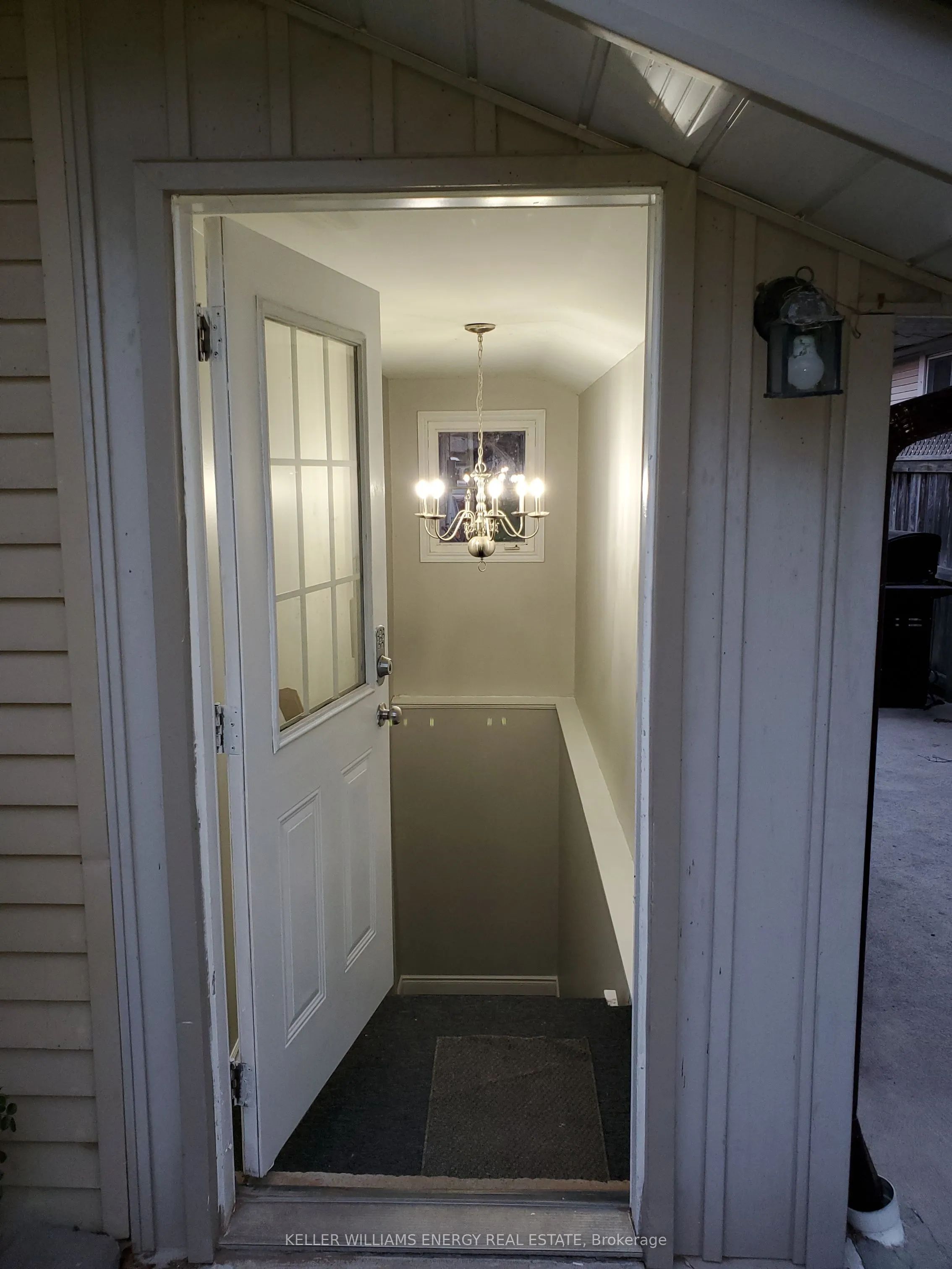 1137 Norman Crescent, #Lower