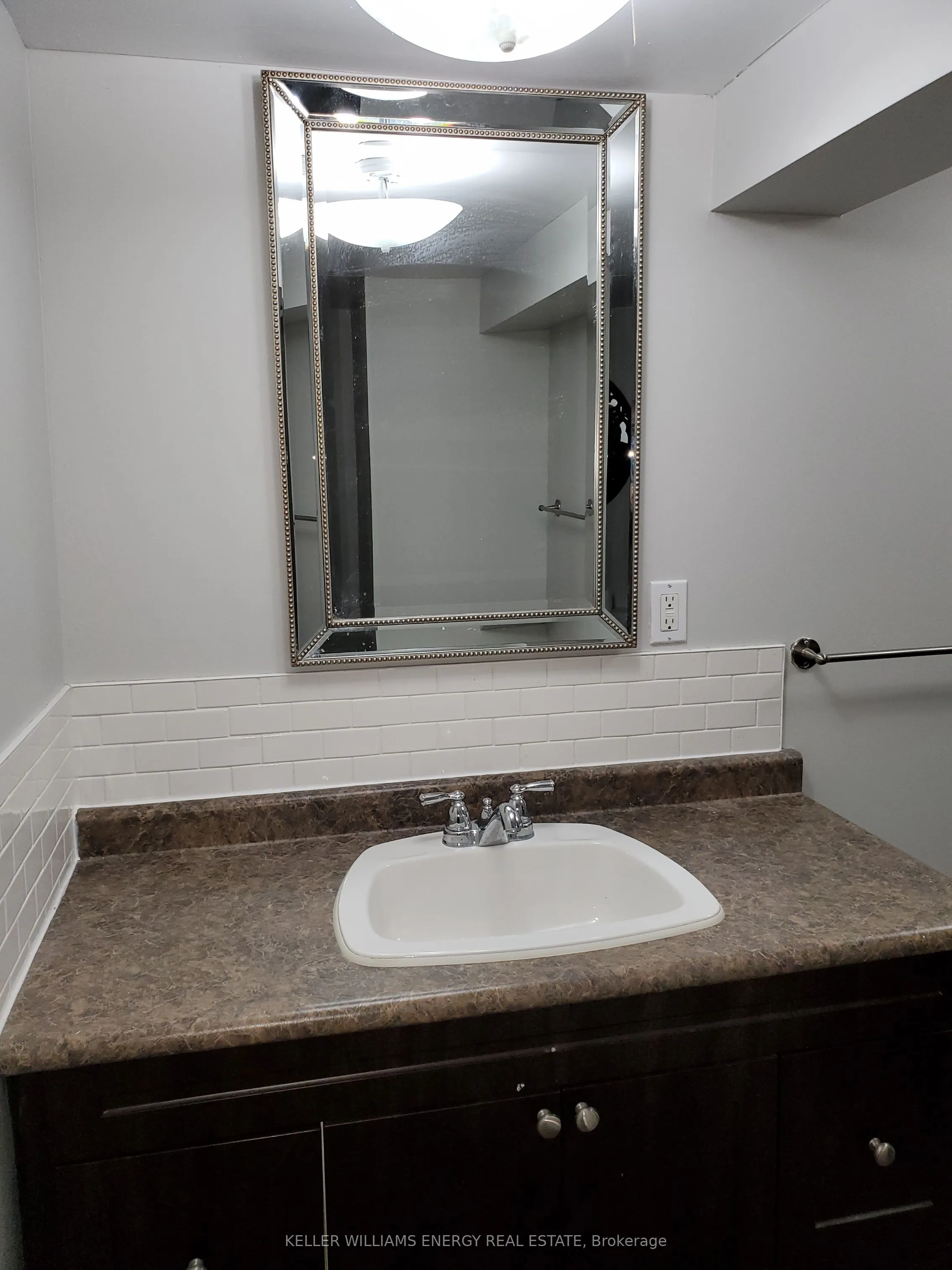 1137 Norman Crescent, #Lower