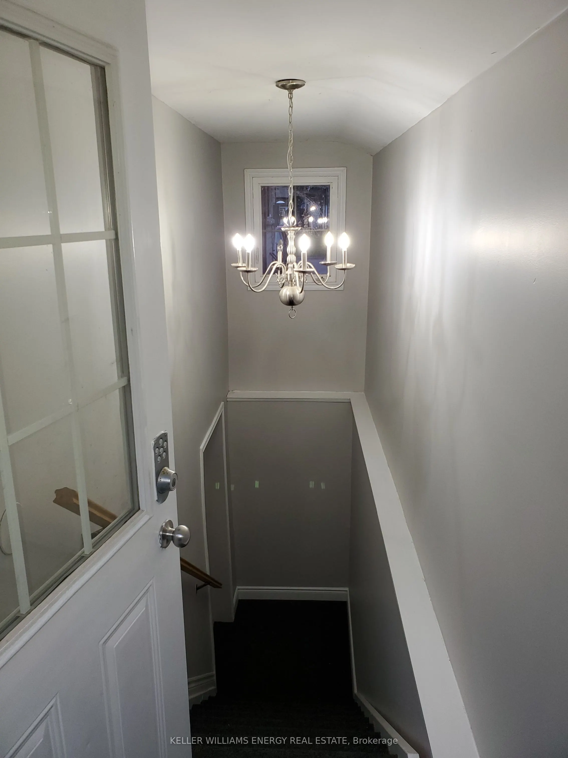 1137 Norman Crescent, #Lower