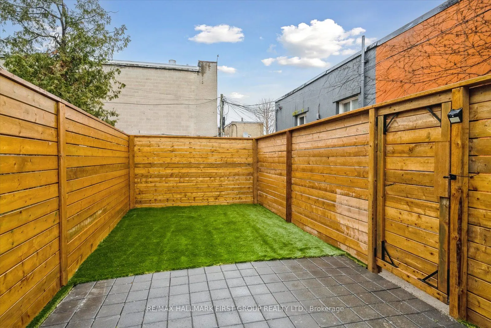 285 Rhodes Avenue, #Upper