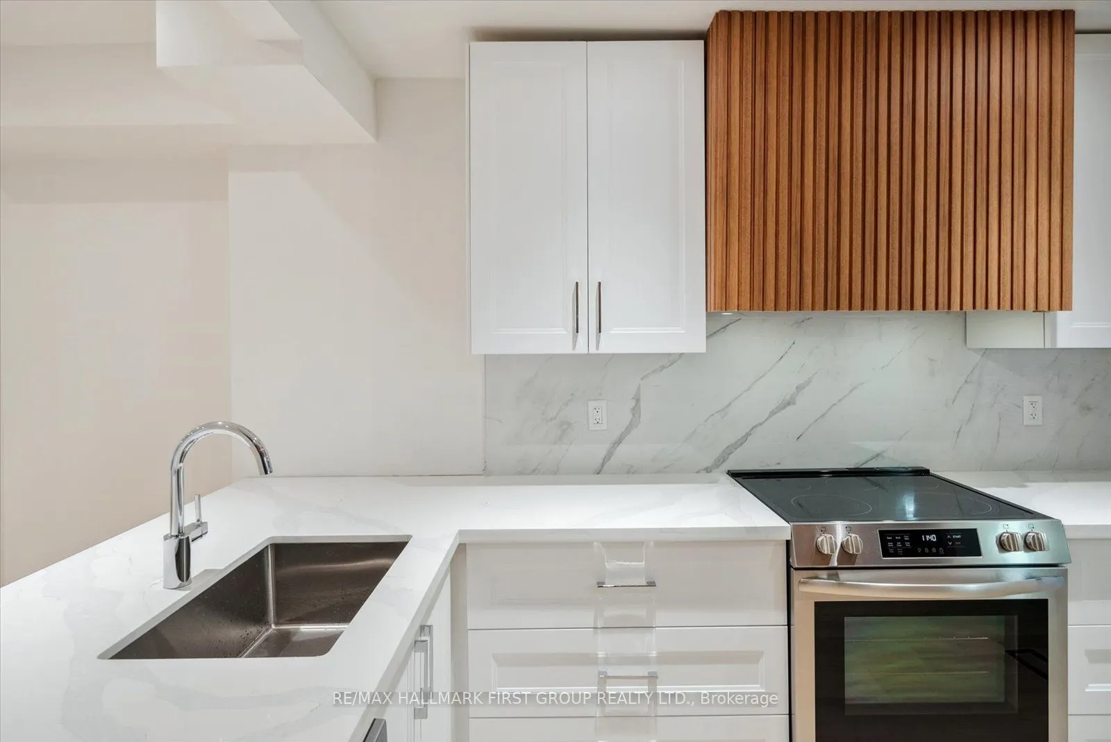 285 Rhodes Avenue, #Upper