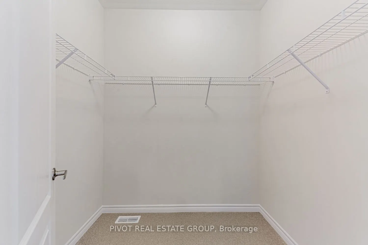 12 Waterfront Crescent