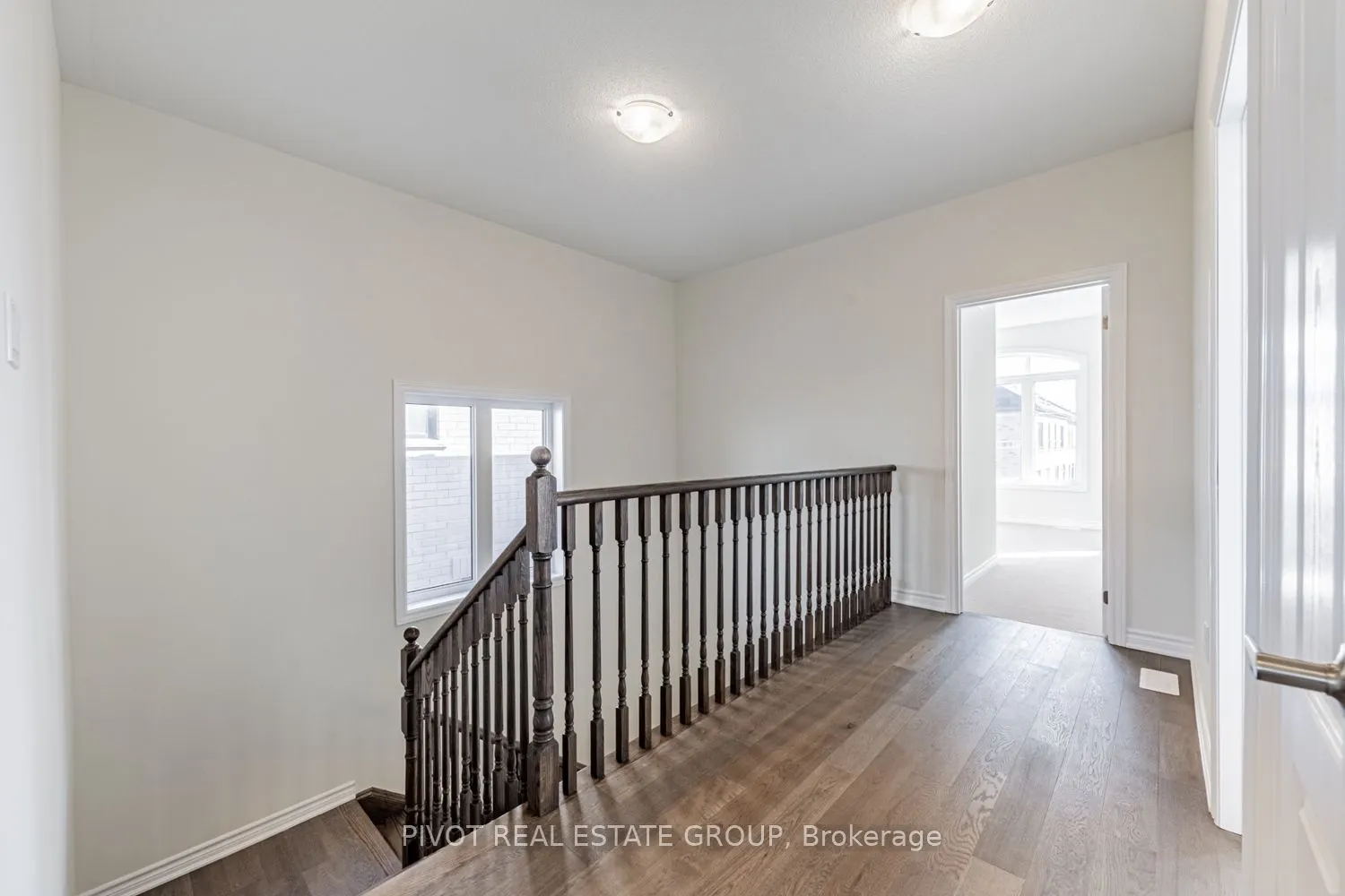 12 Waterfront Crescent