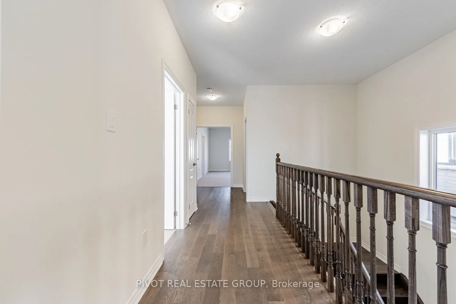 12 Waterfront Crescent