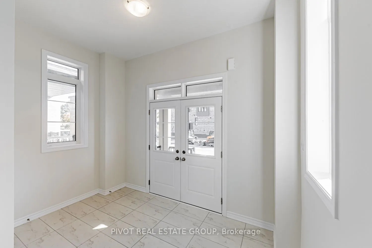 12 Waterfront Crescent